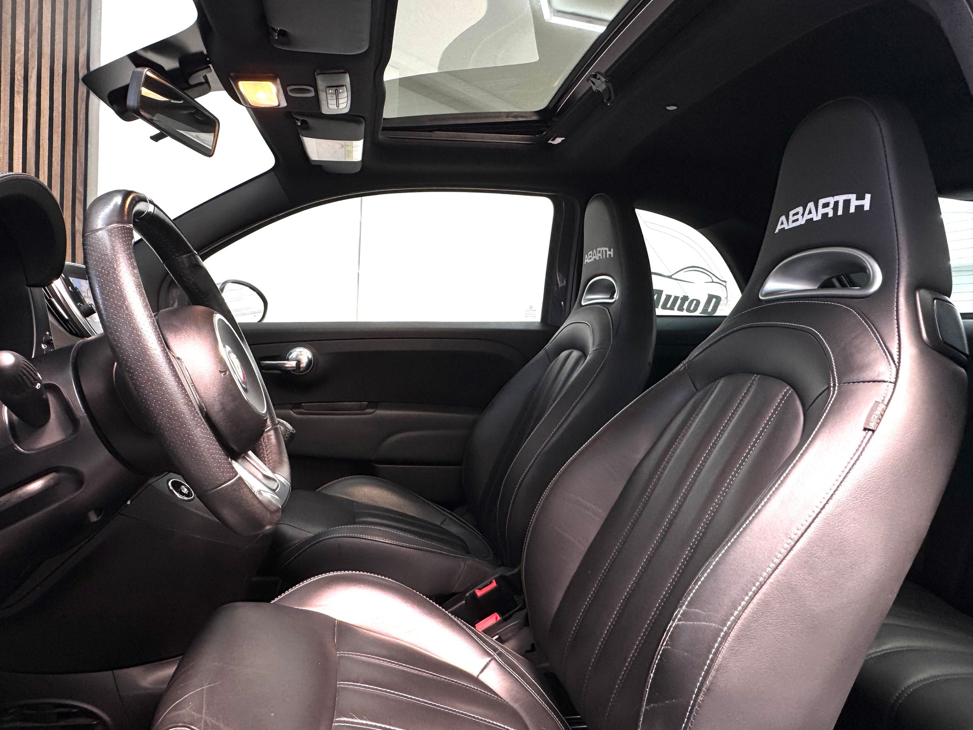 FIAT 595C 1.4 16V Turbo Abarth Turismo-image-13