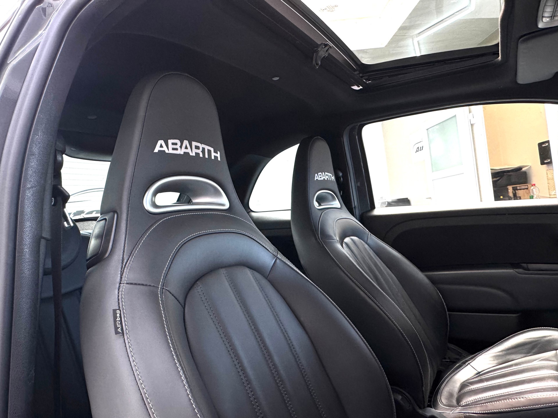 FIAT 595C 1.4 16V Turbo Abarth Turismo-image-18