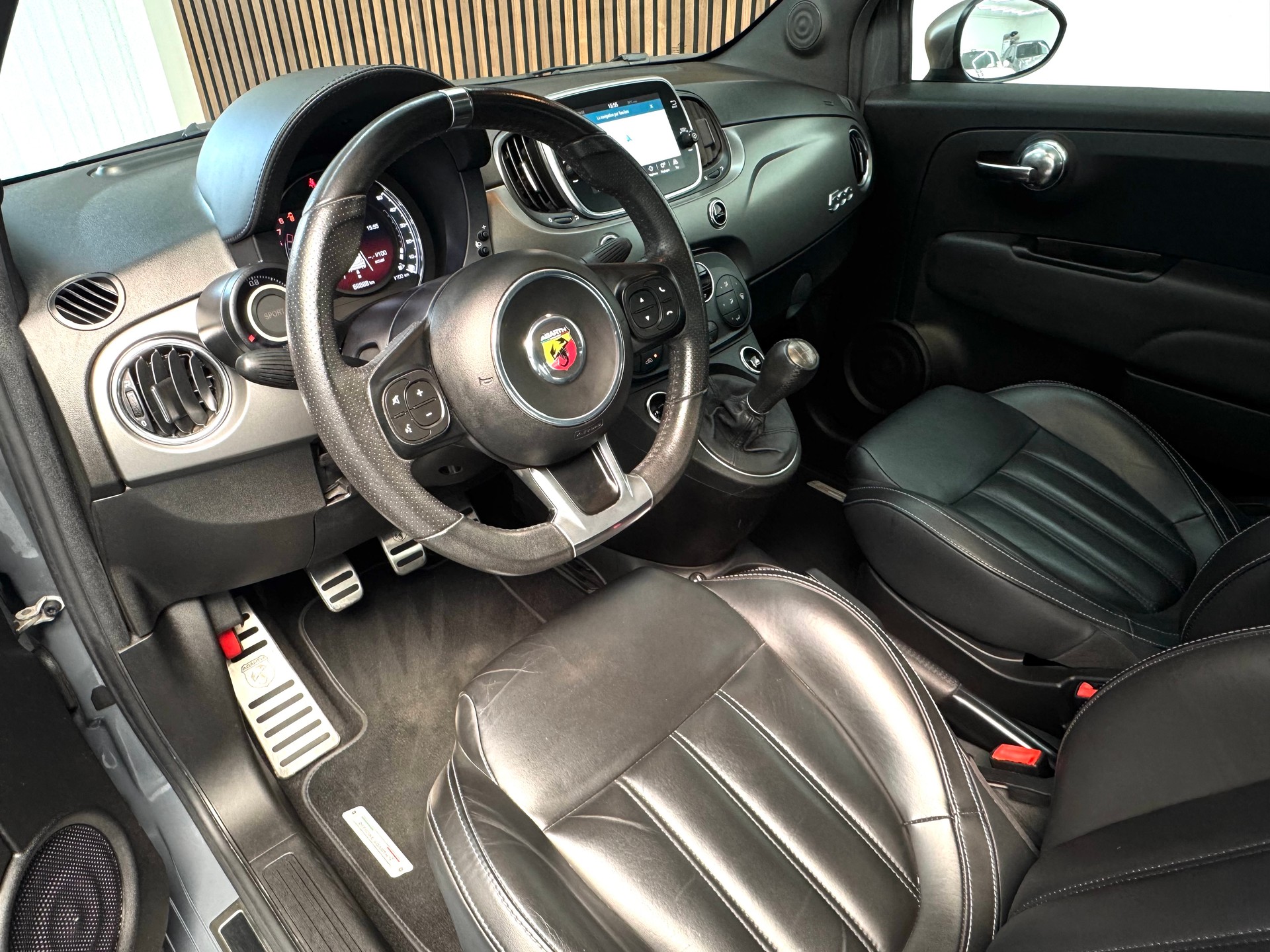 FIAT 595C 1.4 16V Turbo Abarth Turismo-image-12