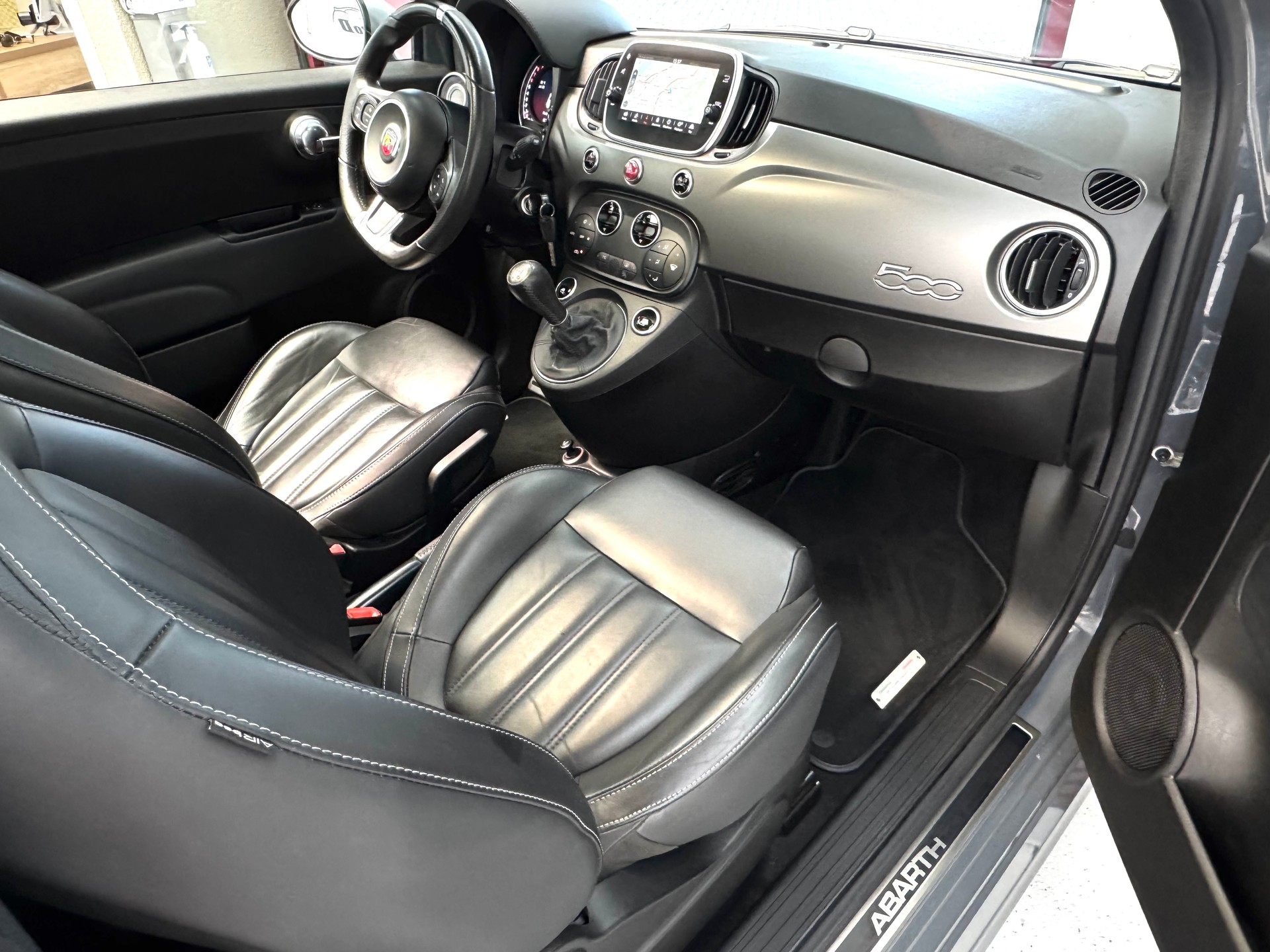 FIAT 595C 1.4 16V Turbo Abarth Turismo-image-19
