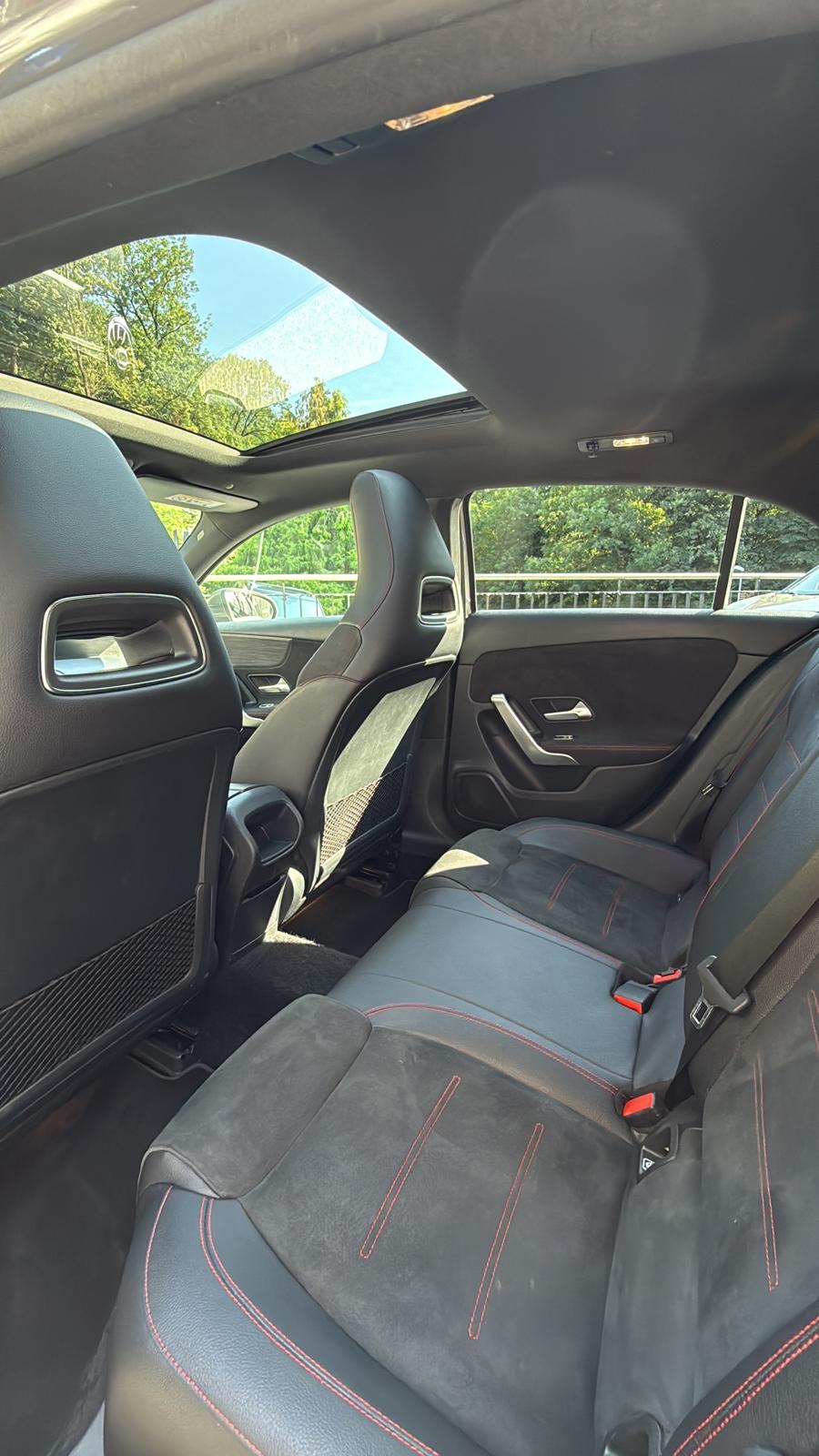 MERCEDES-BENZ A 250 4Matic AMG Line 4Matic 7G-DCT-image-5