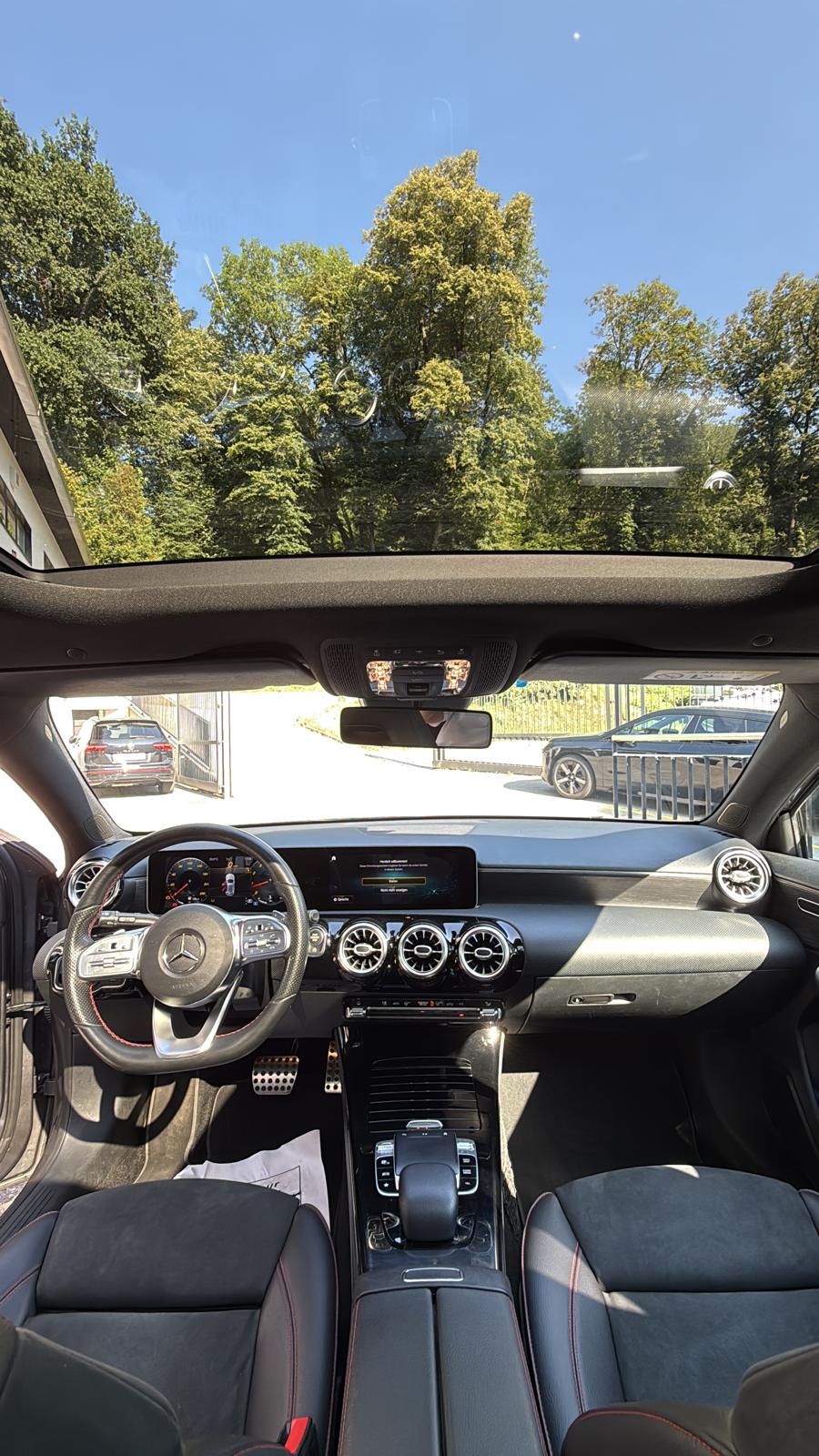 MERCEDES-BENZ A 250 4Matic AMG Line 4Matic 7G-DCT-image-4