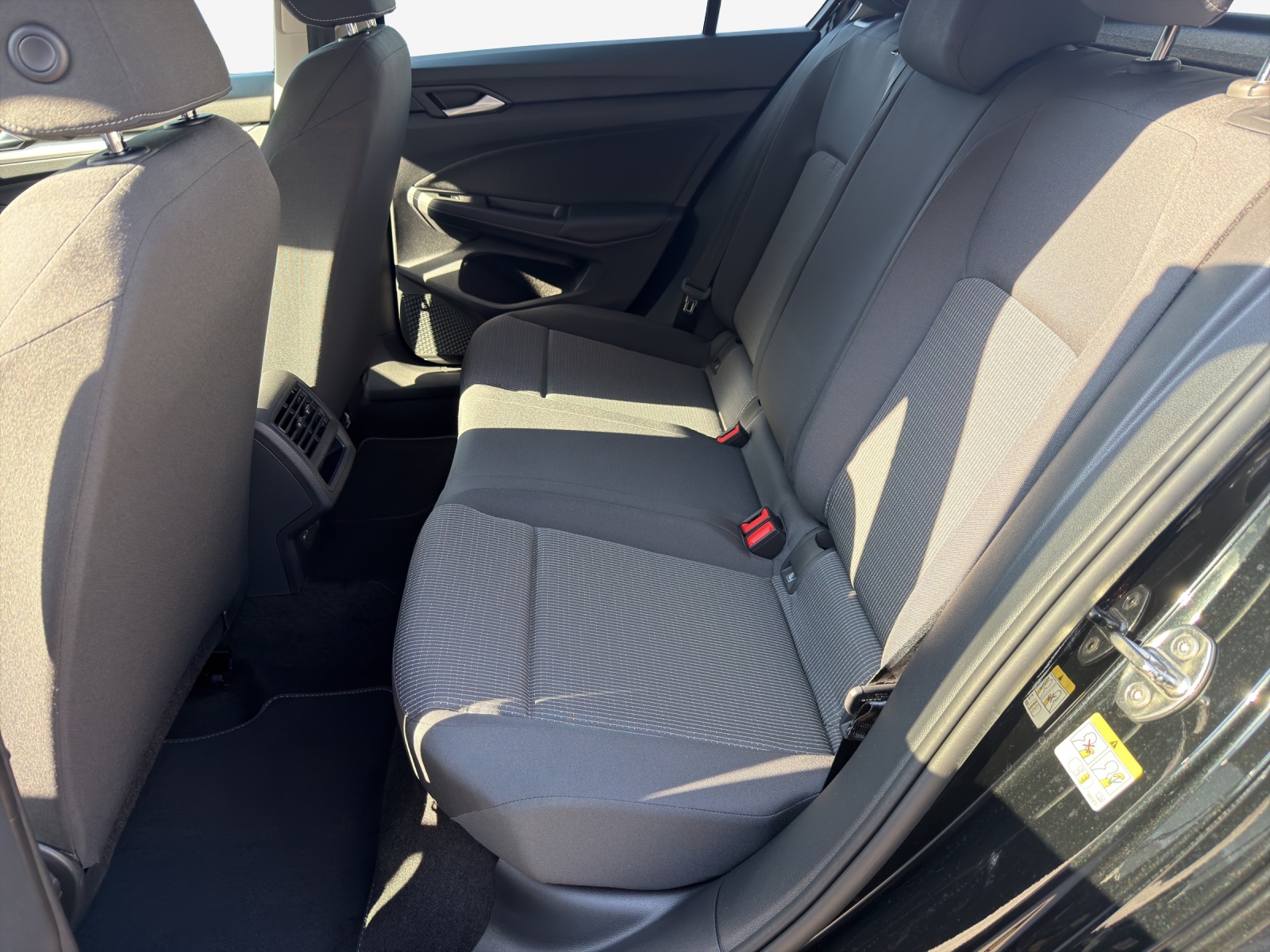 VW Golf 1.5 e TSI mHEV Value DSG-image-11
