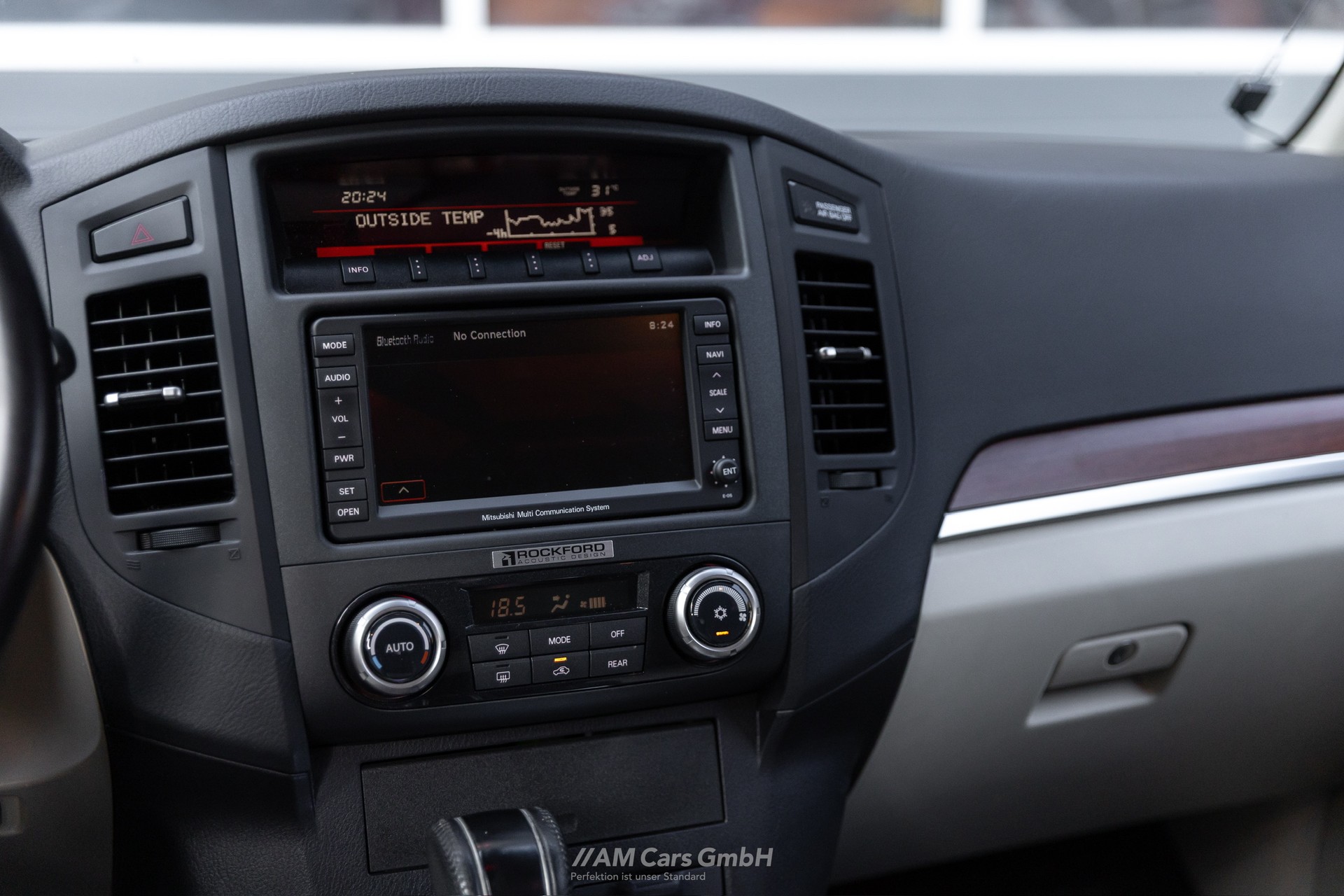 MITSUBISHI Pajero 3.2 DI-D-image-7