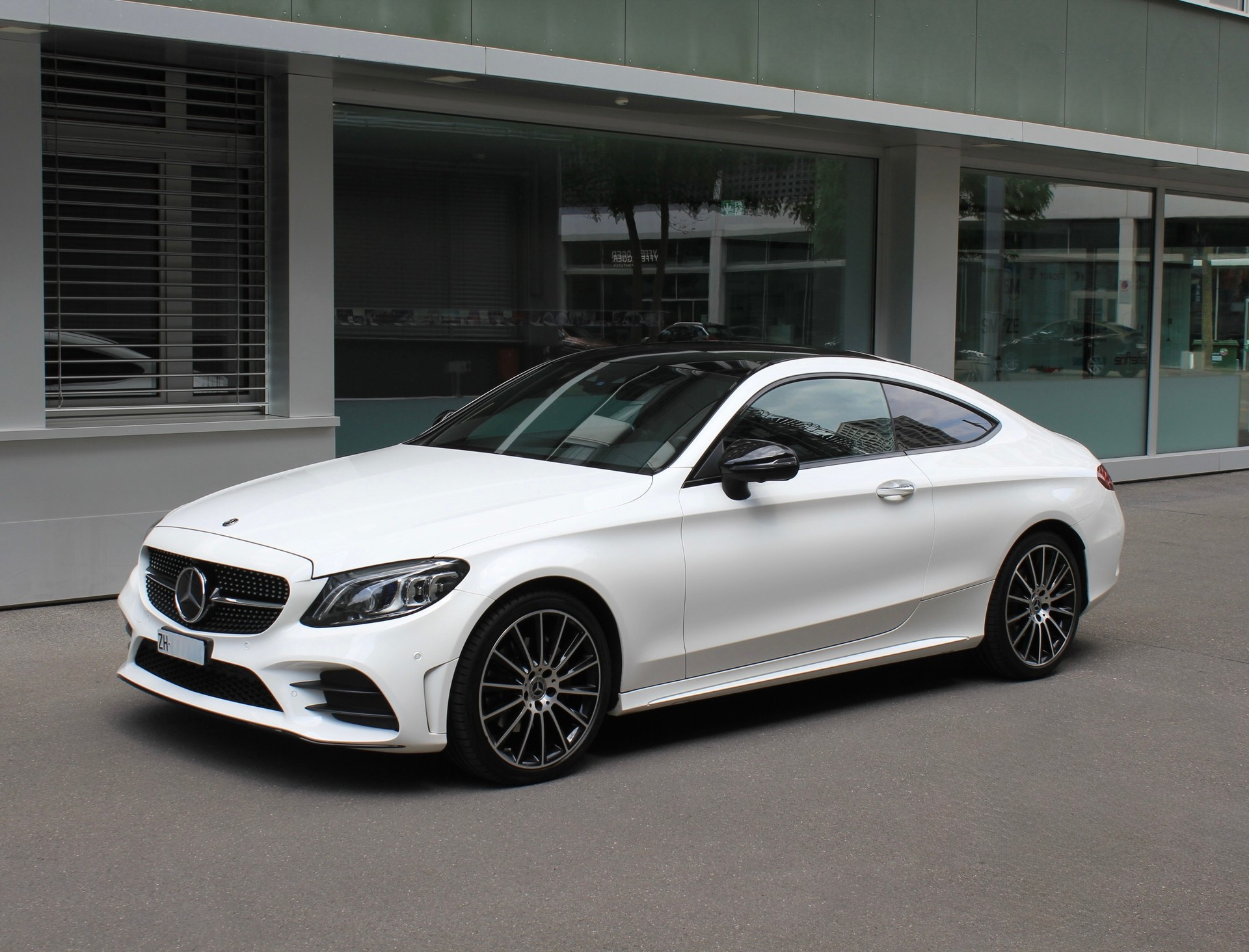 MERCEDES-BENZ C 200 Coupé 4Matic AMG Line 9G-Tronic-image-0