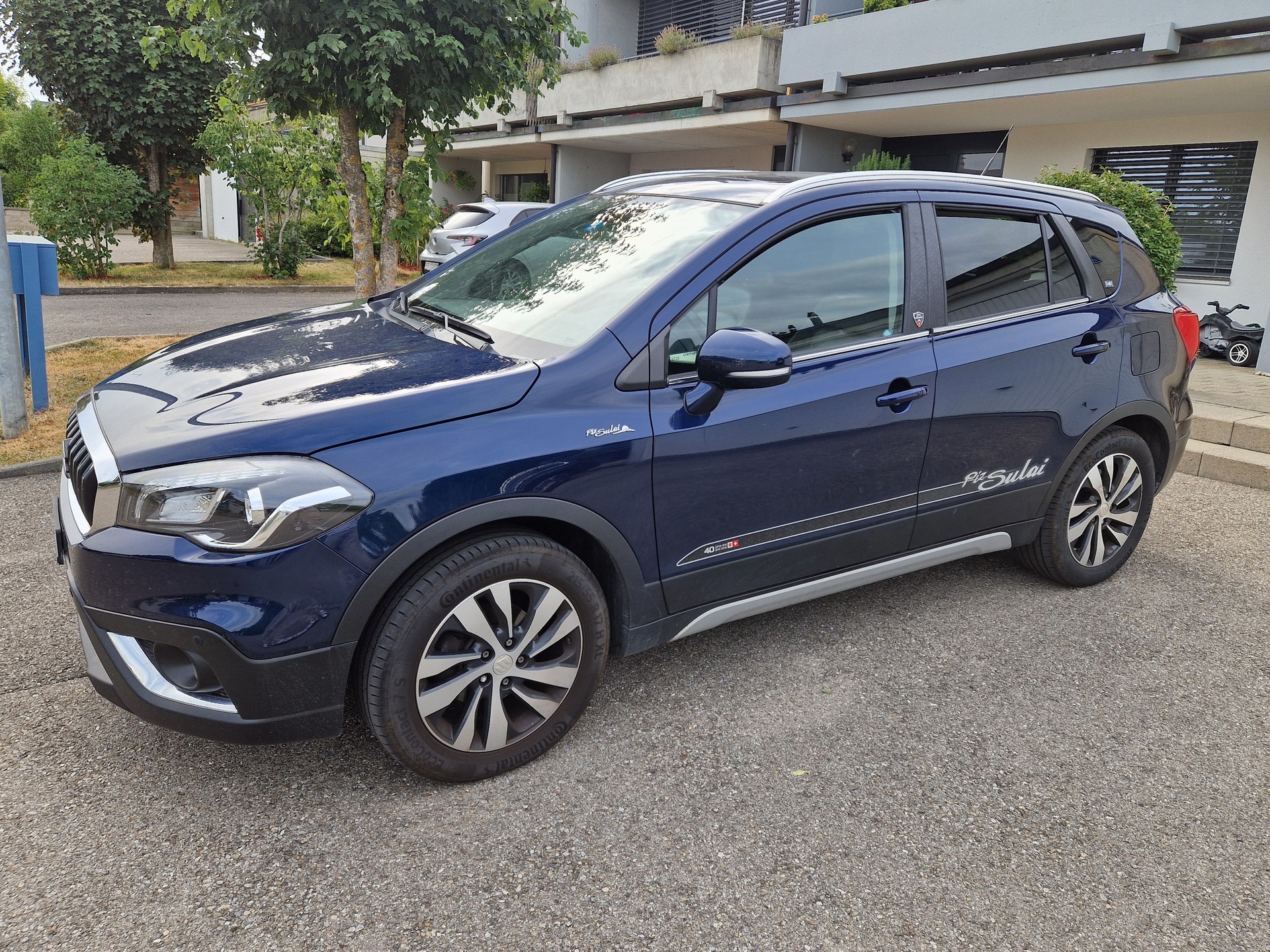 SUZUKI 1.4 T Generation Top Hybrid 4x4