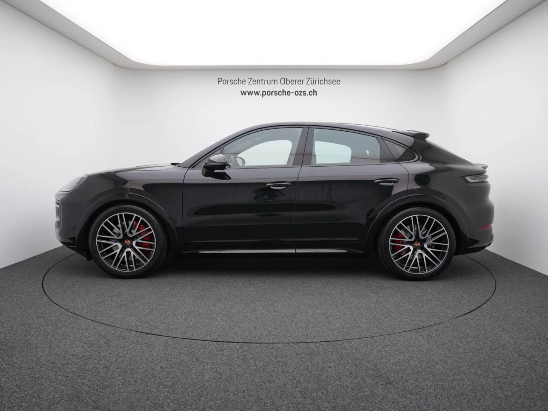 PORSCHE Cayenne GTS Coupé-image-1
