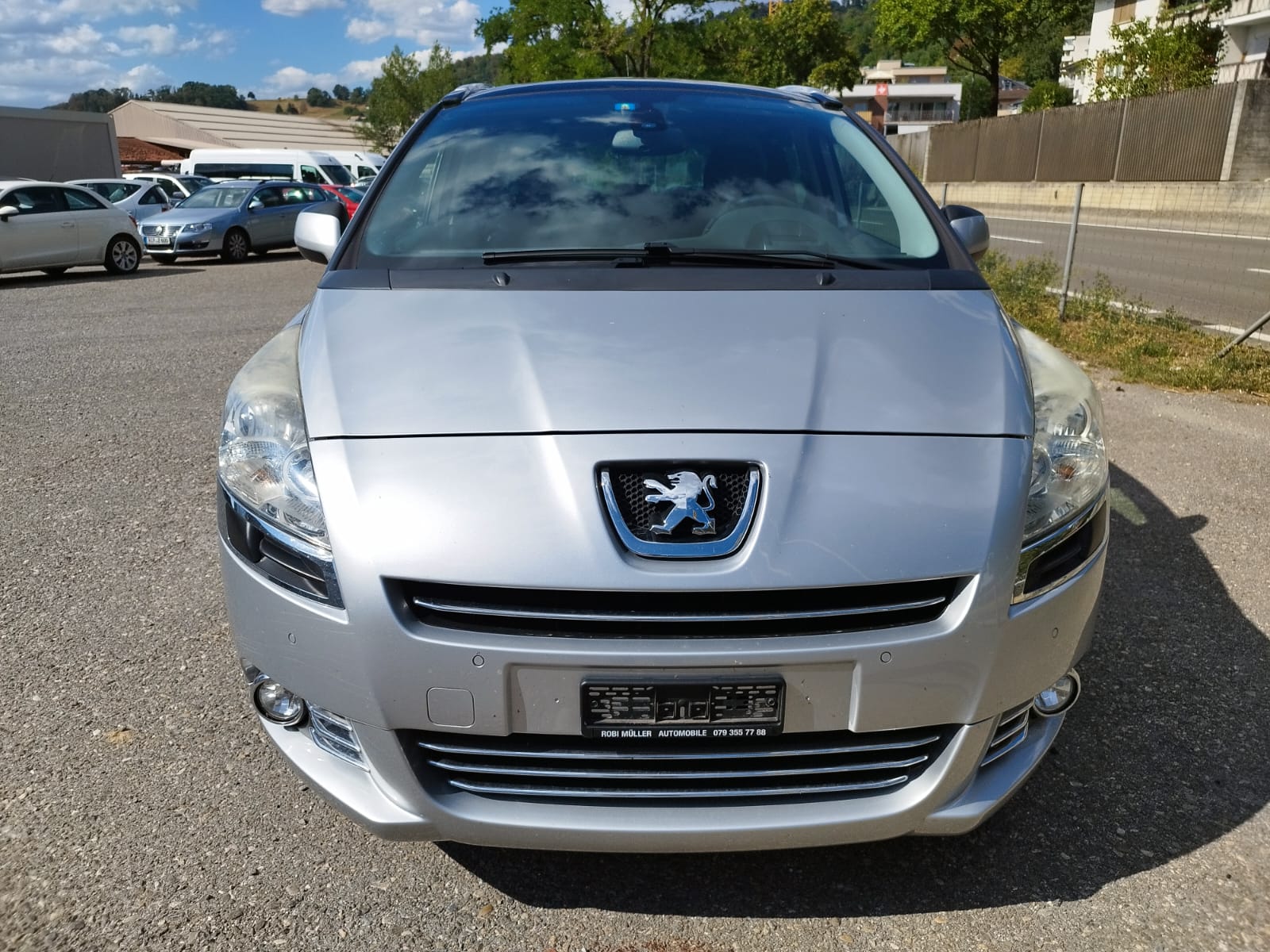 PEUGEOT 5008 2.0 HDI Business Automatic-image-0