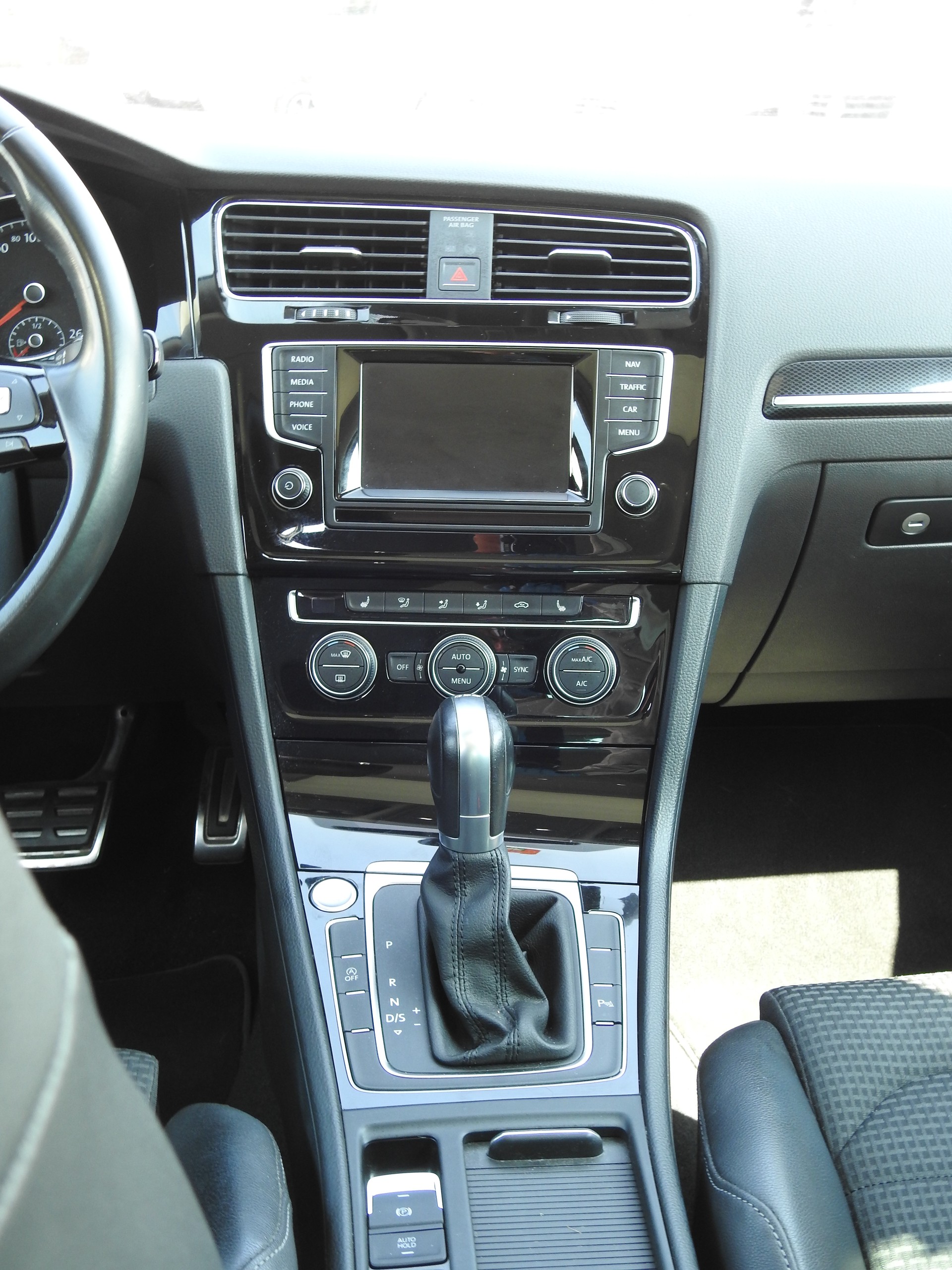 VW Golf 1.4 TSI Highline DSG-image-16