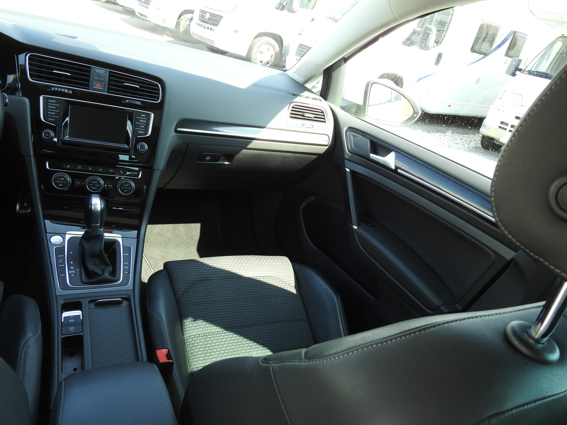 VW Golf 1.4 TSI Highline DSG-image-17