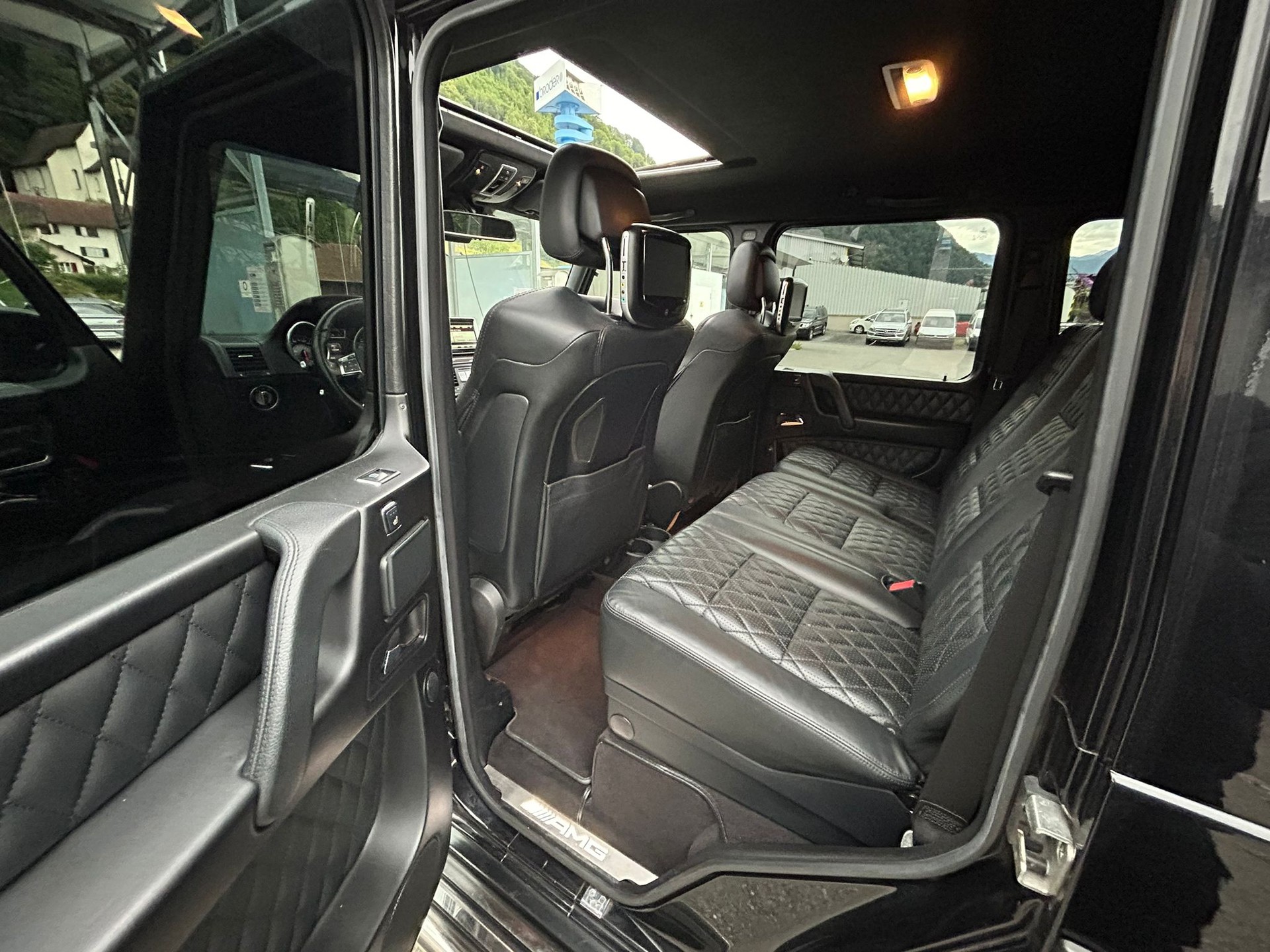 MERCEDES-BENZ G 63 AMG Speedshift Plus 7G-Tronic-image-15