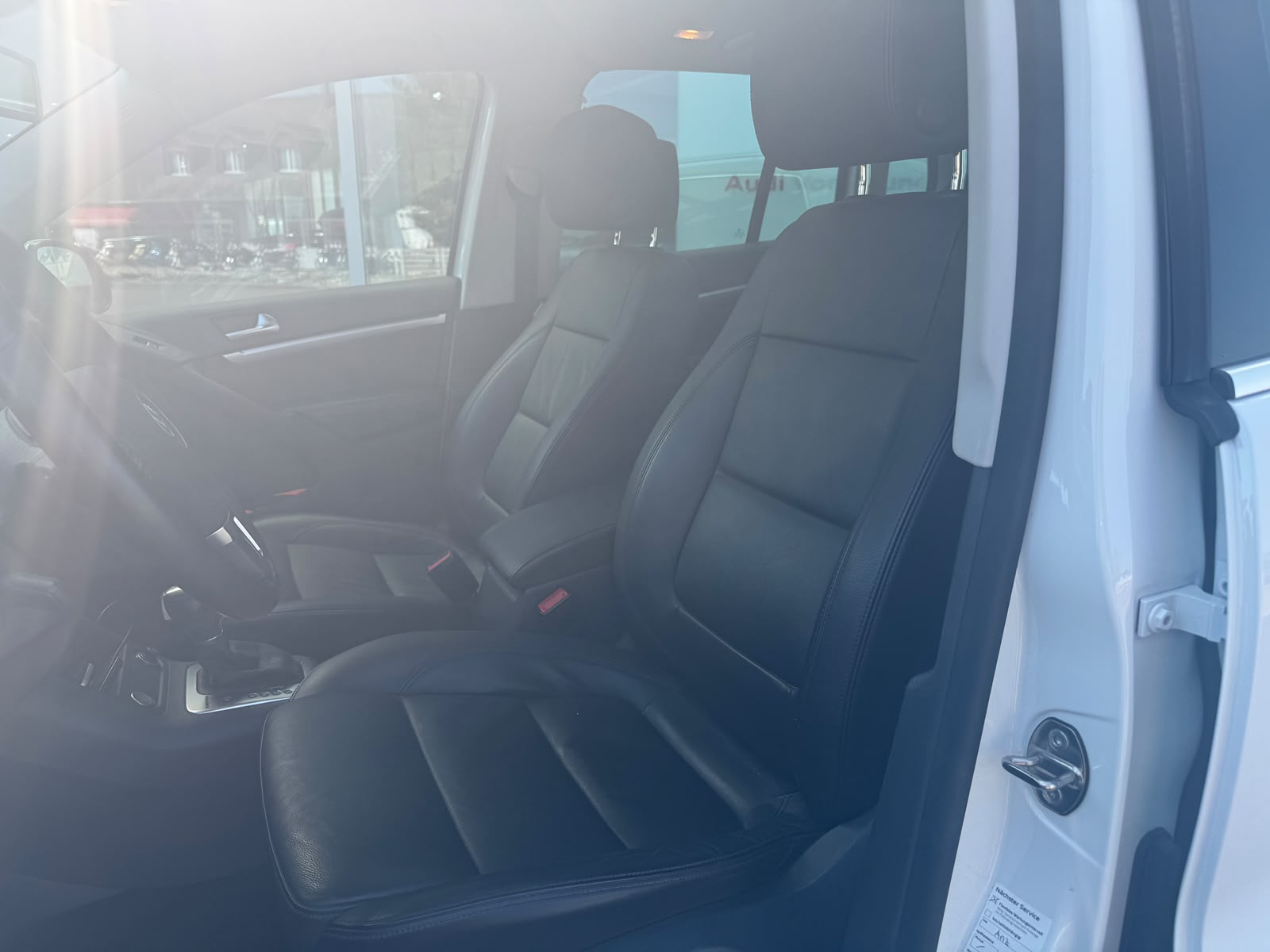 VW Tiguan 2.0 TDI BlueMotion Sport&Style 4Motion DSG R-Line 4x4-image-12