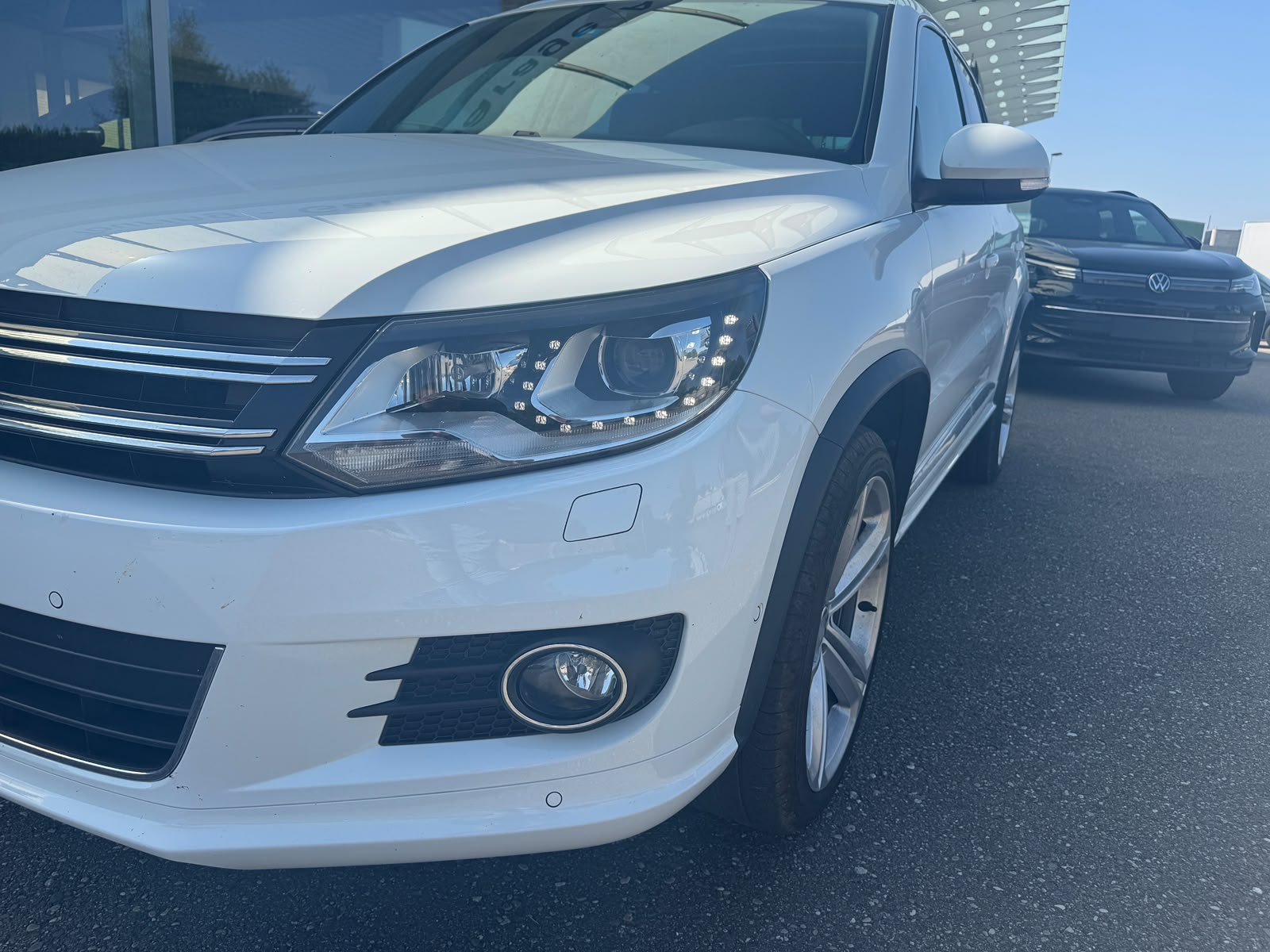 VW Tiguan 2.0 TDI BlueMotion Sport&Style 4Motion DSG R-Line 4x4-image-6