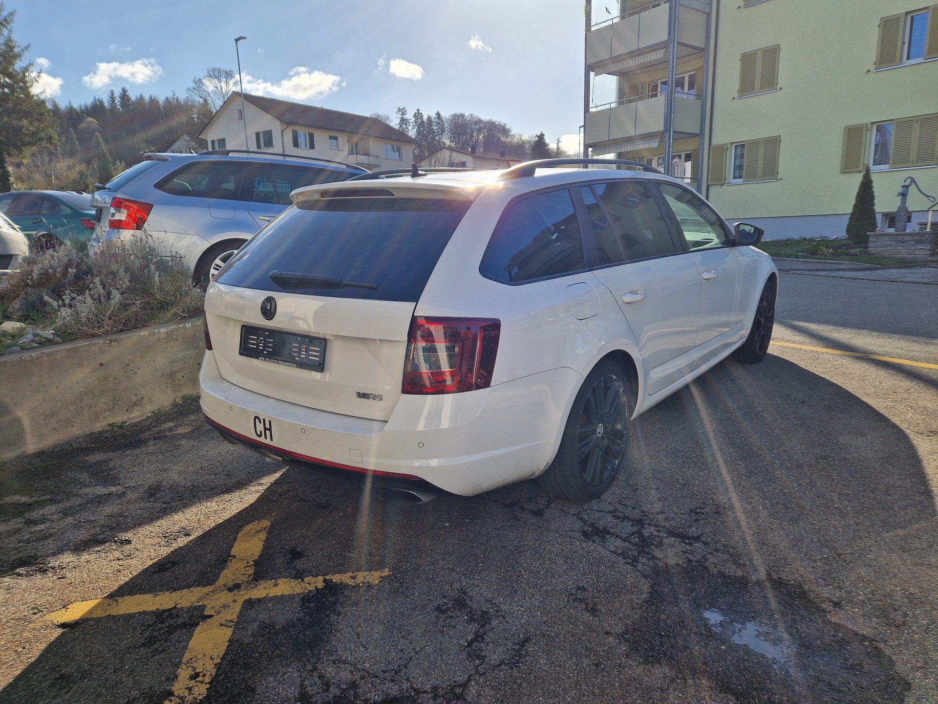 SKODA Octavia Combi 2.0 TSI RS DSG-image-2