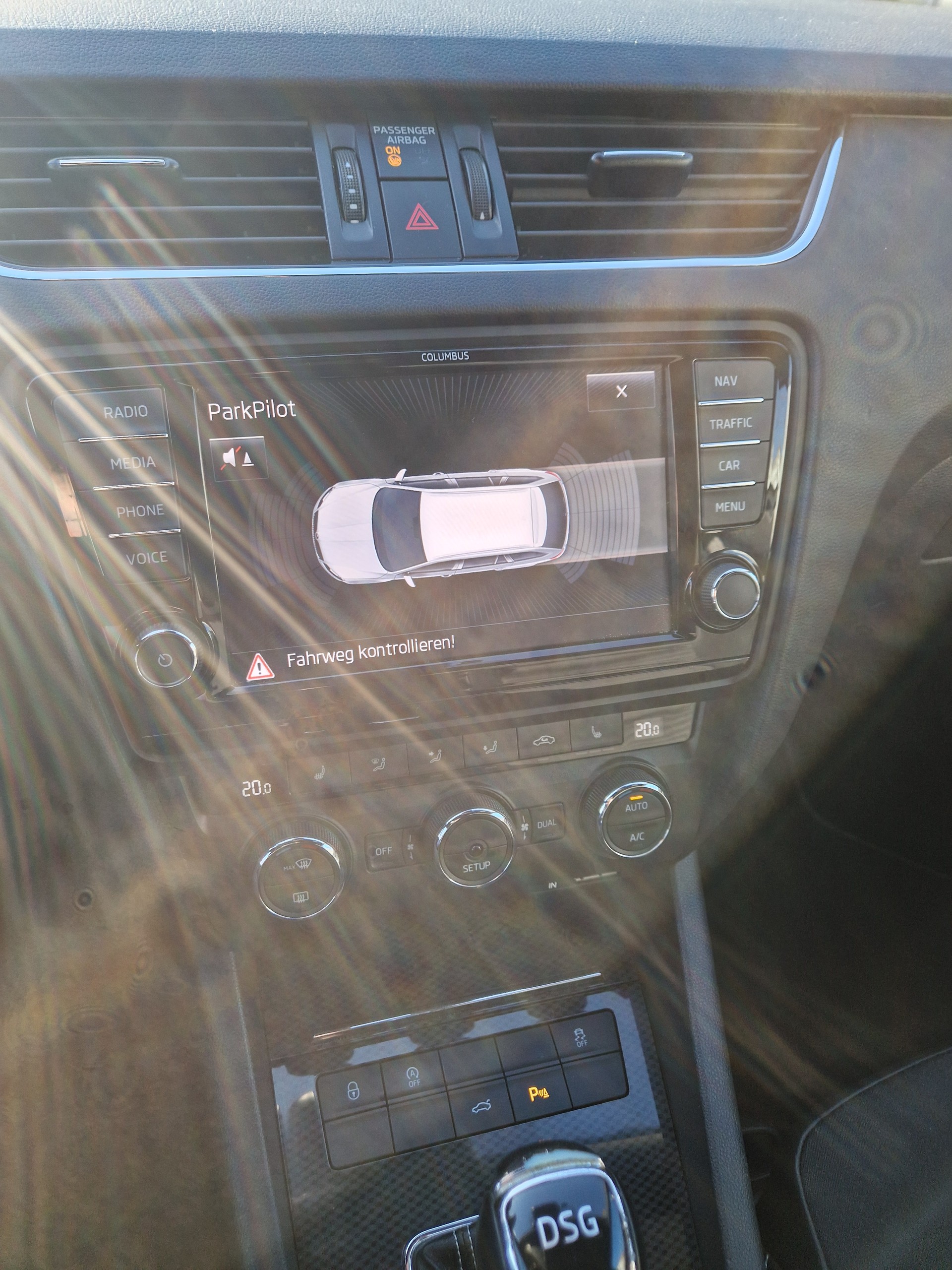 SKODA Octavia Combi 2.0 TSI RS DSG-image-8