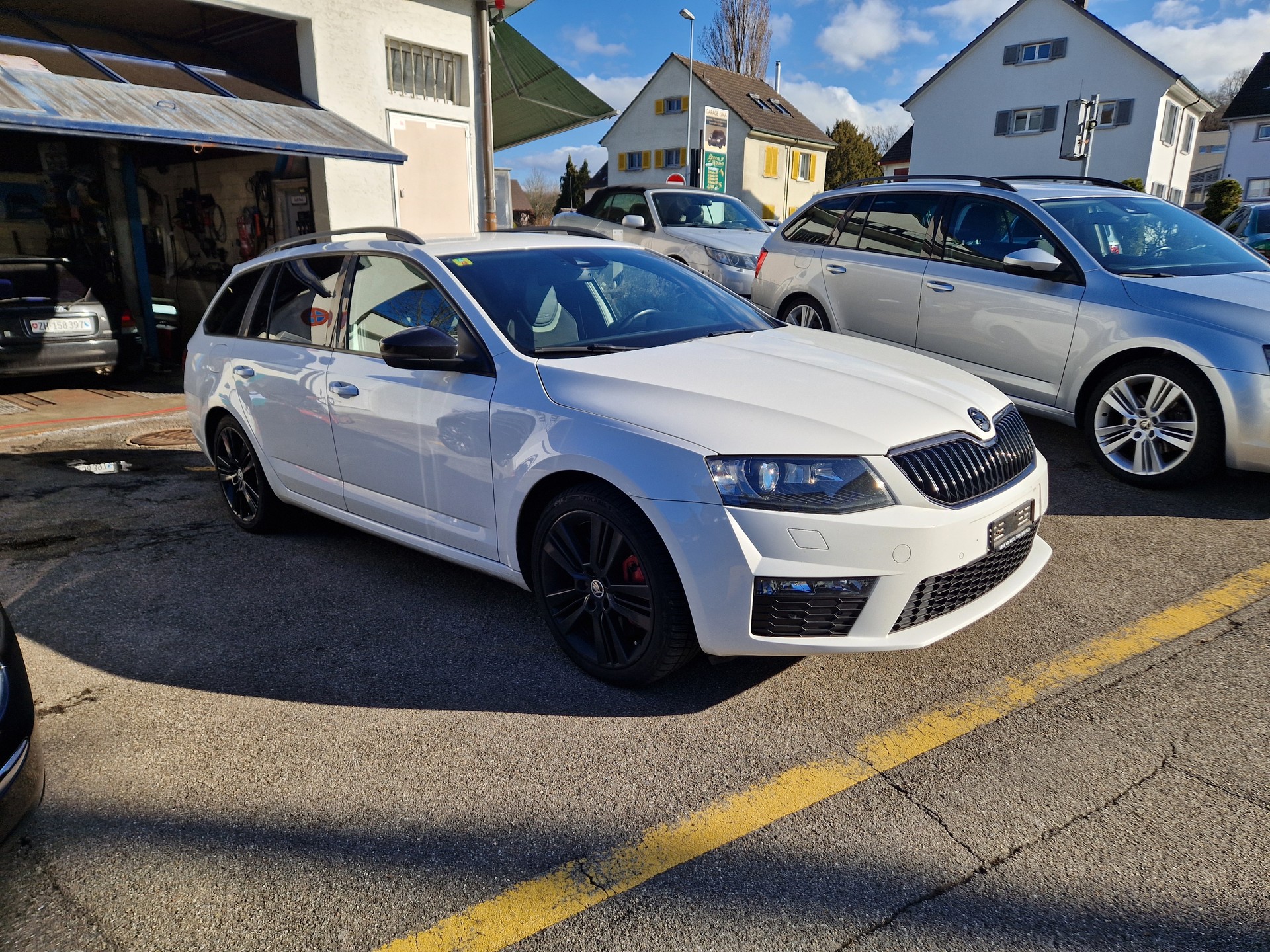SKODA Octavia Combi 2.0 TSI RS DSG-image-3