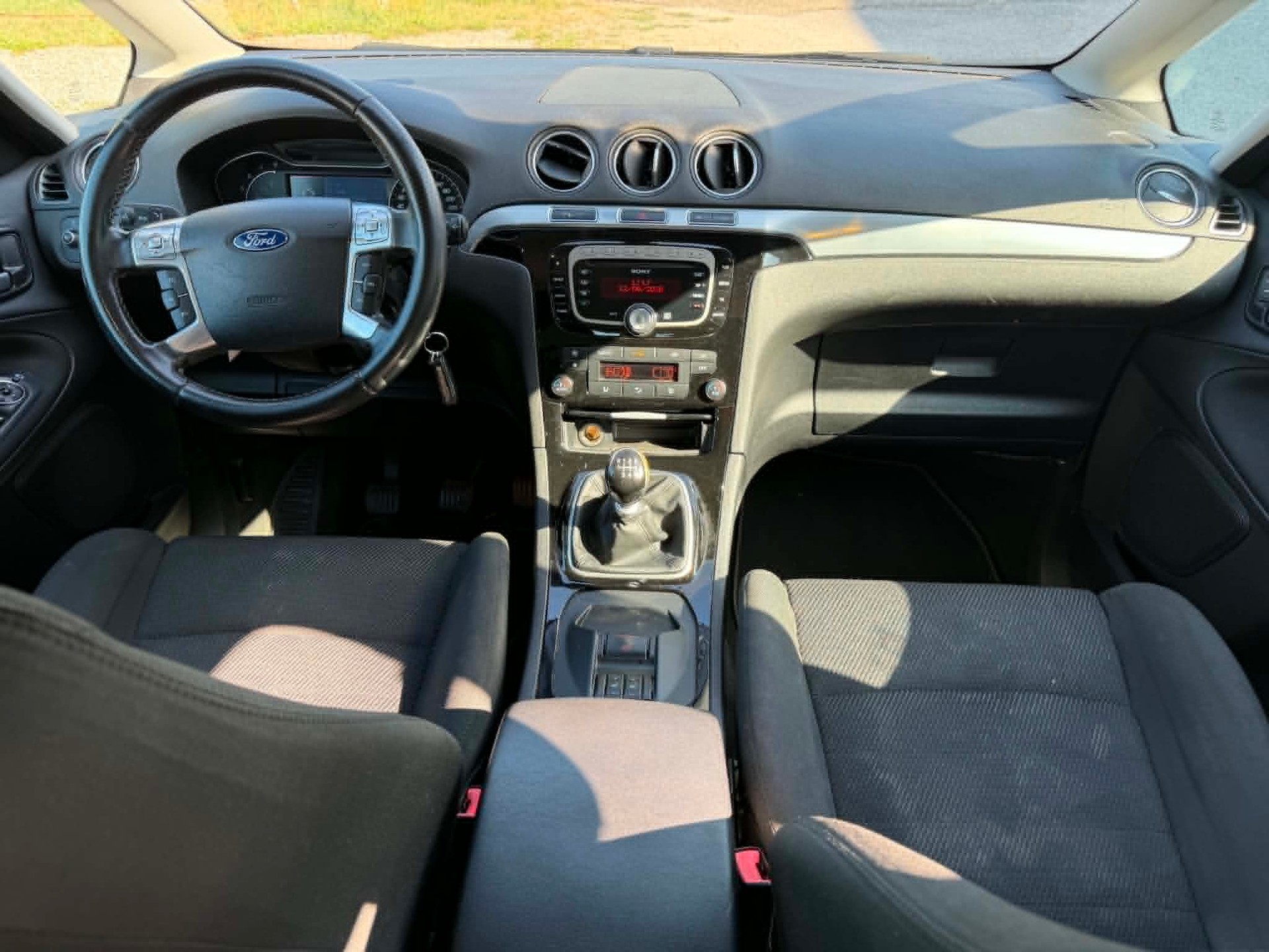 FORD S-Max 2.0 SCTi TitaniumS-image-2