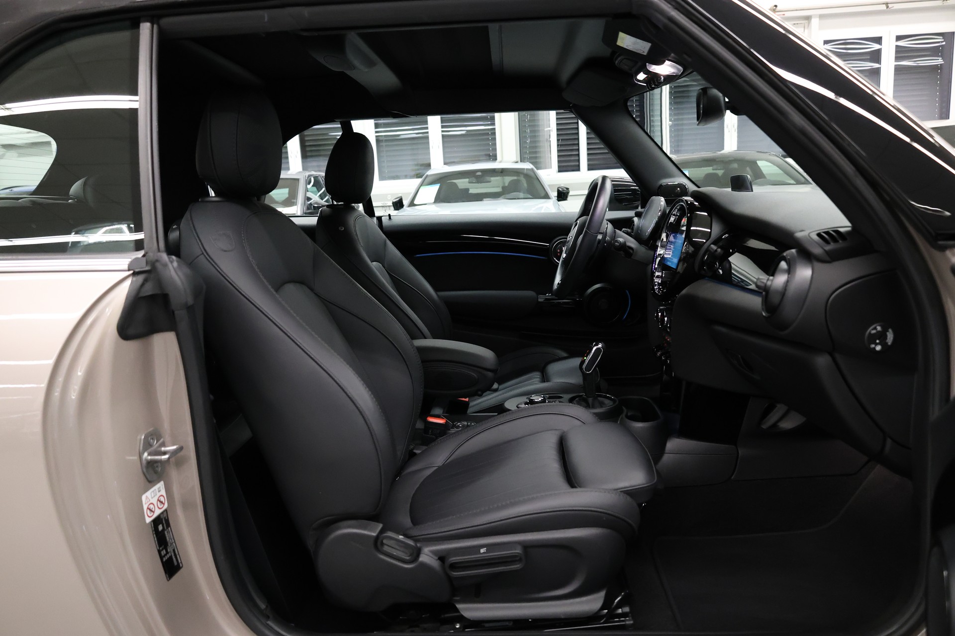 MINI Cabrio F57 2.0i John Cooper Works SAG-image-17