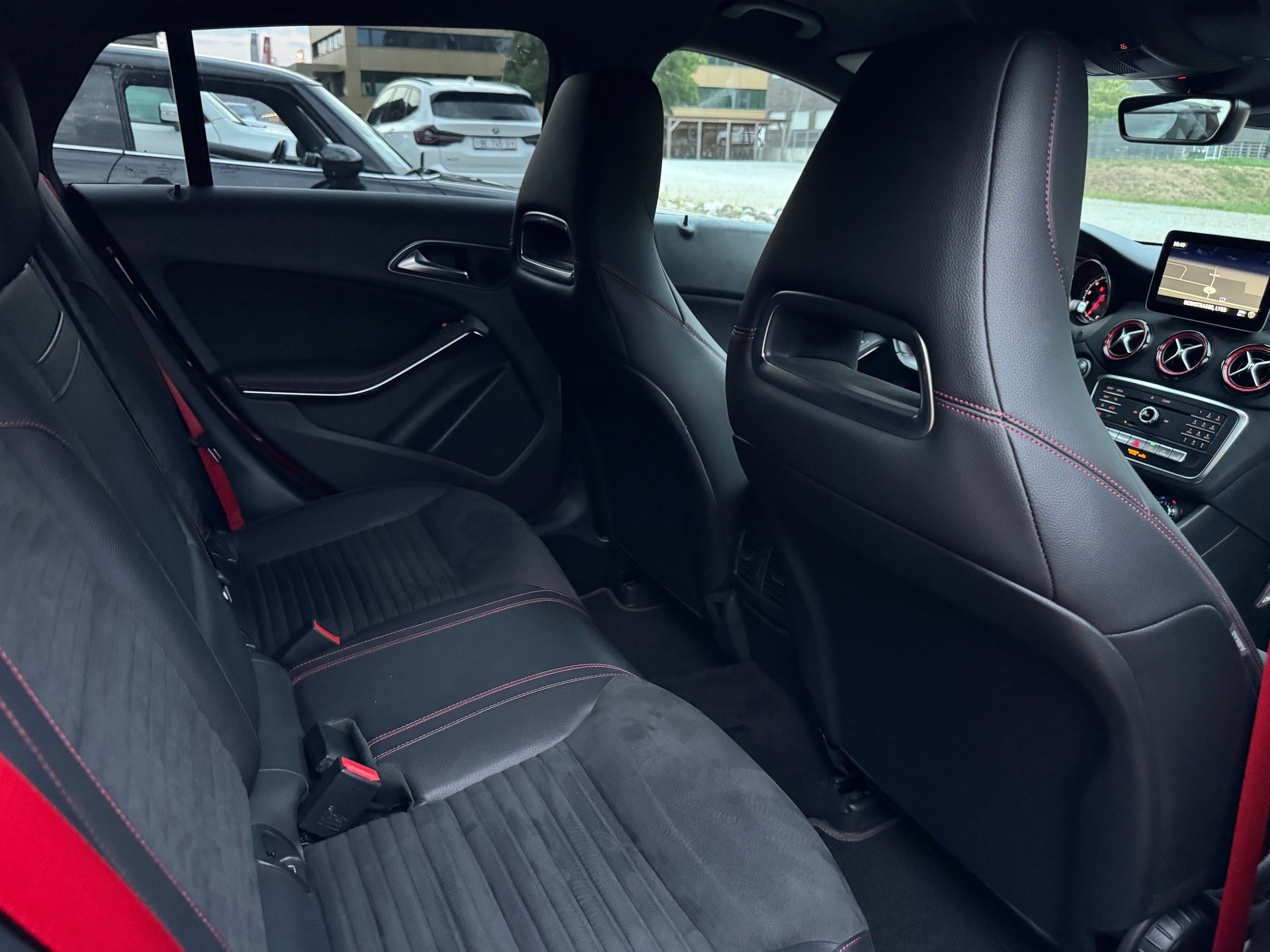 MERCEDES-BENZ CLA Shooting Brake 250 Sport 4Matic 7G-DCT-image-14