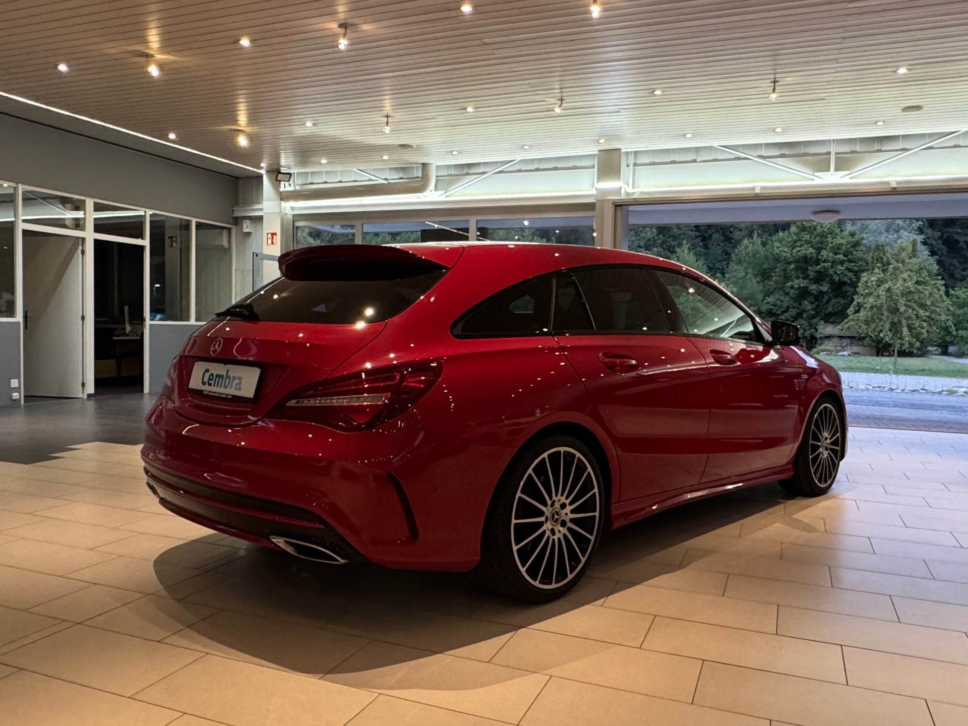 MERCEDES-BENZ CLA Shooting Brake 250 Sport 4Matic 7G-DCT-image-3