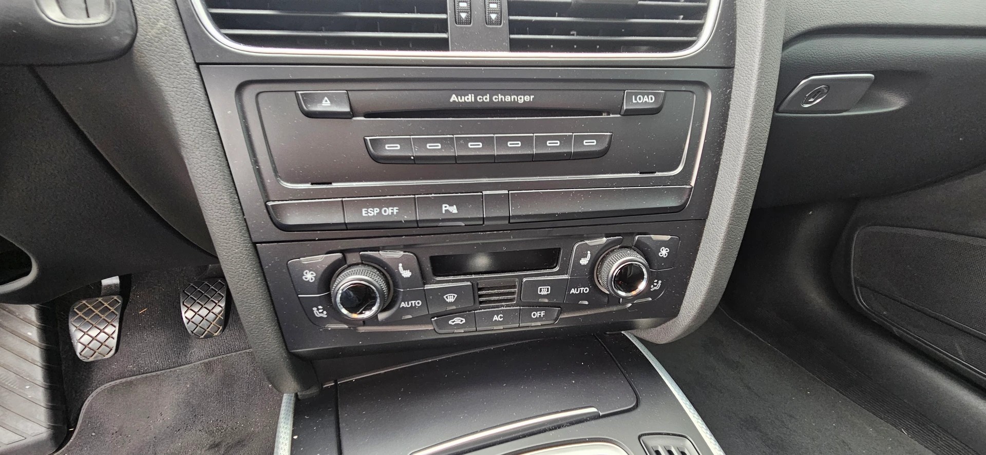 AUDI A4 Limousine 3.0 TDI quattro-image-13