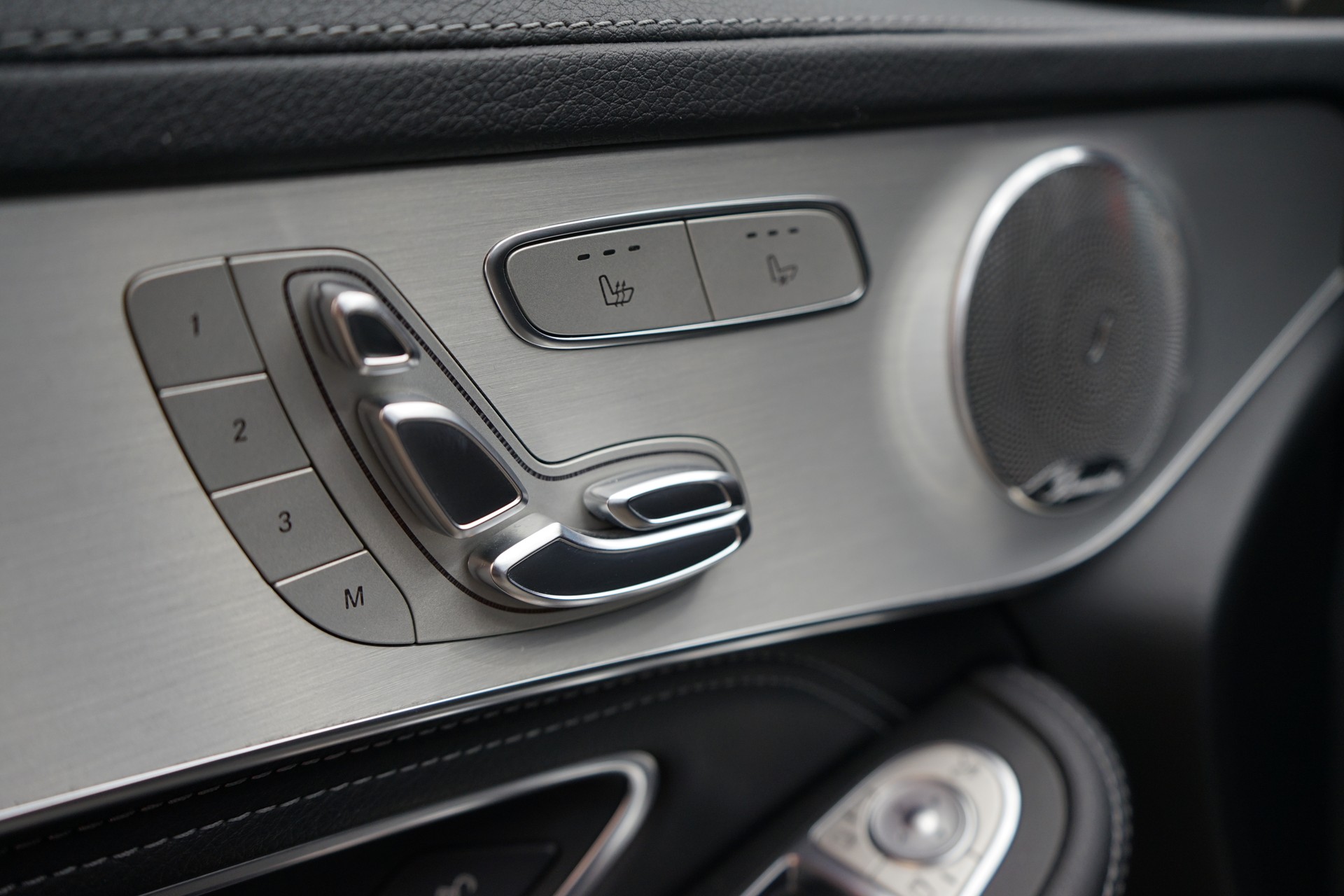 MERCEDES-BENZ GLC Coupé 250 AMG Line 4Matic 9G-Tronic-image-7