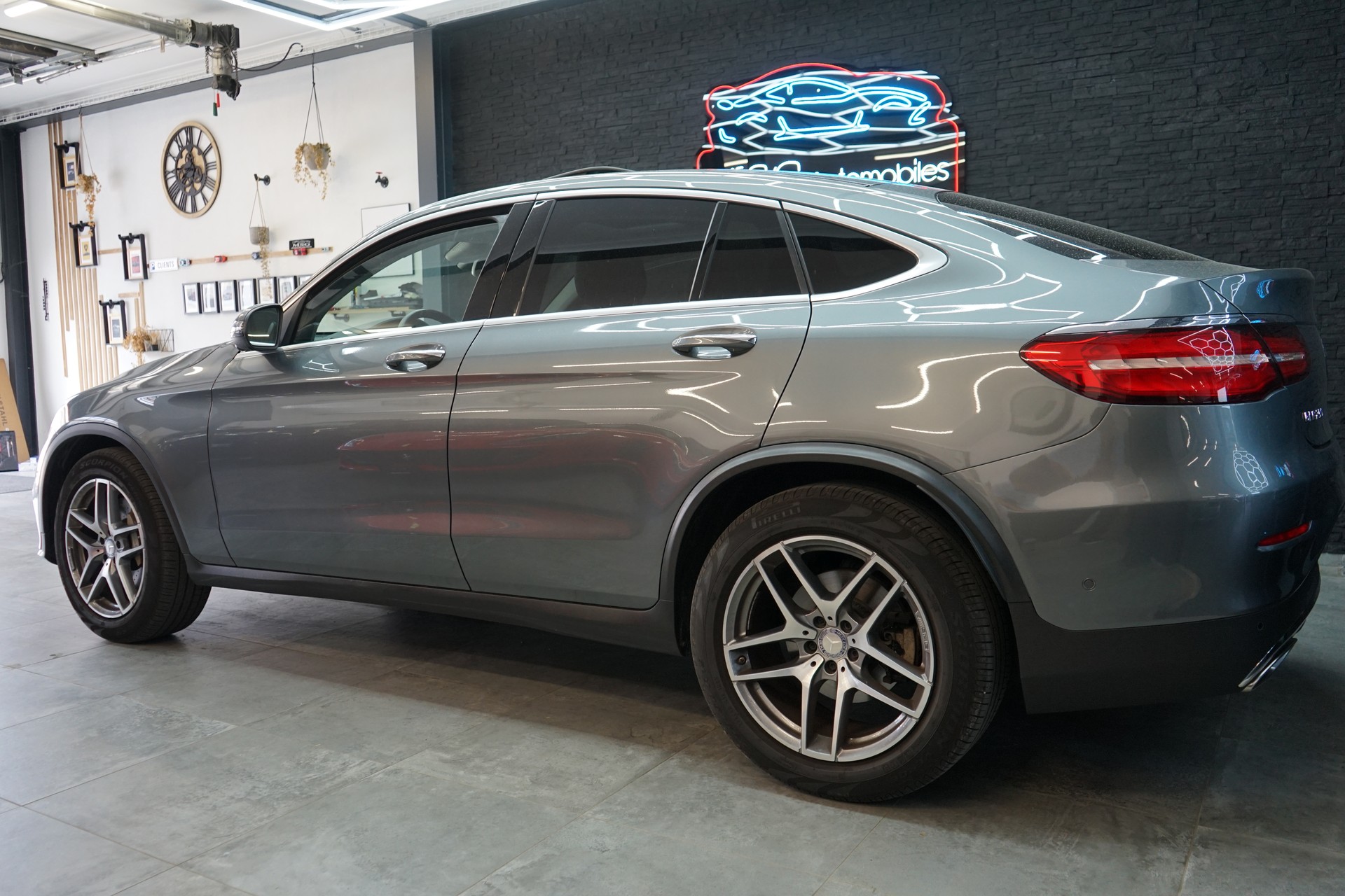 MERCEDES-BENZ GLC Coupé 250 AMG Line 4Matic 9G-Tronic-image-2