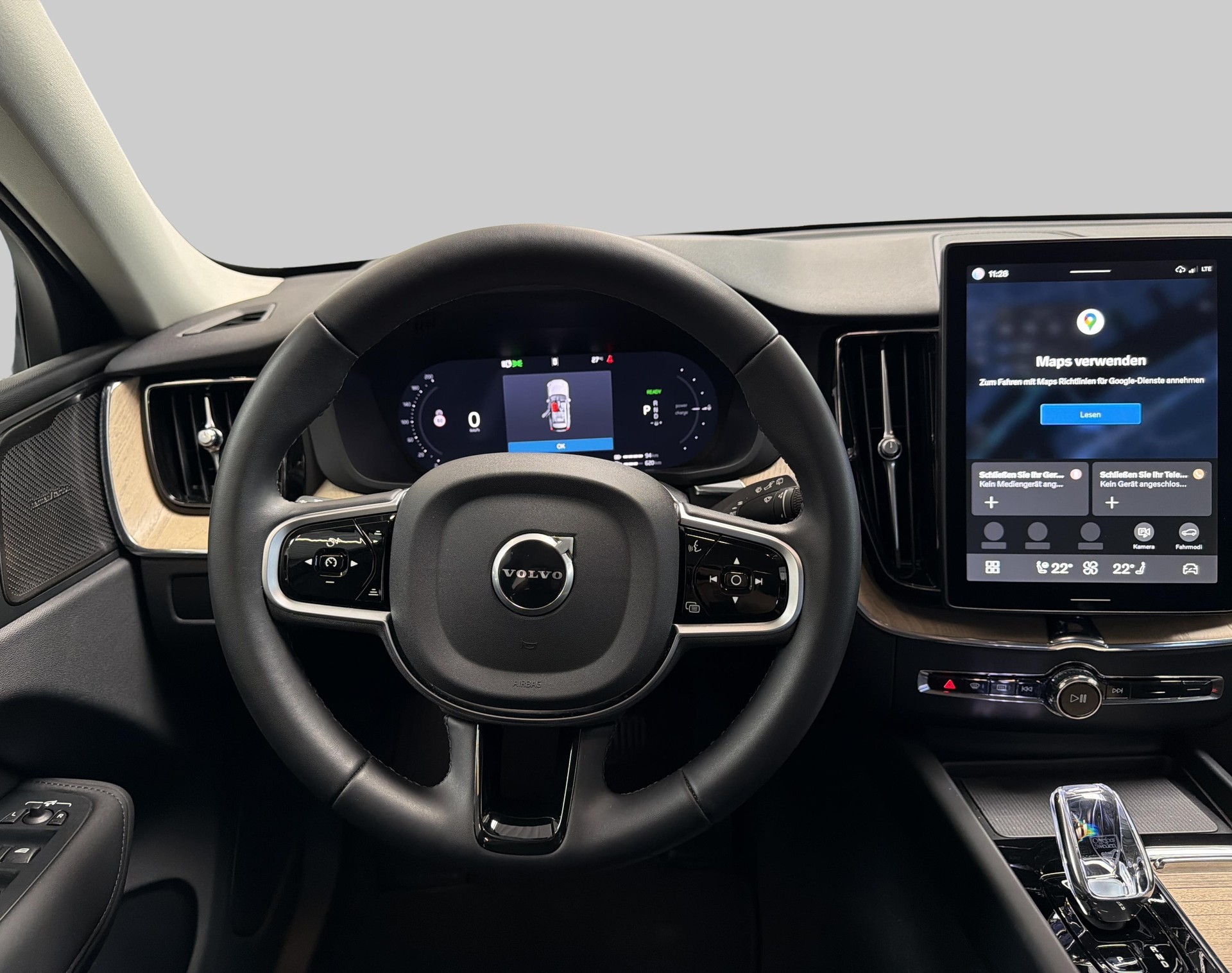 VOLVO XC60 2.0 T6 TE Plus Dark eAWD-image-11