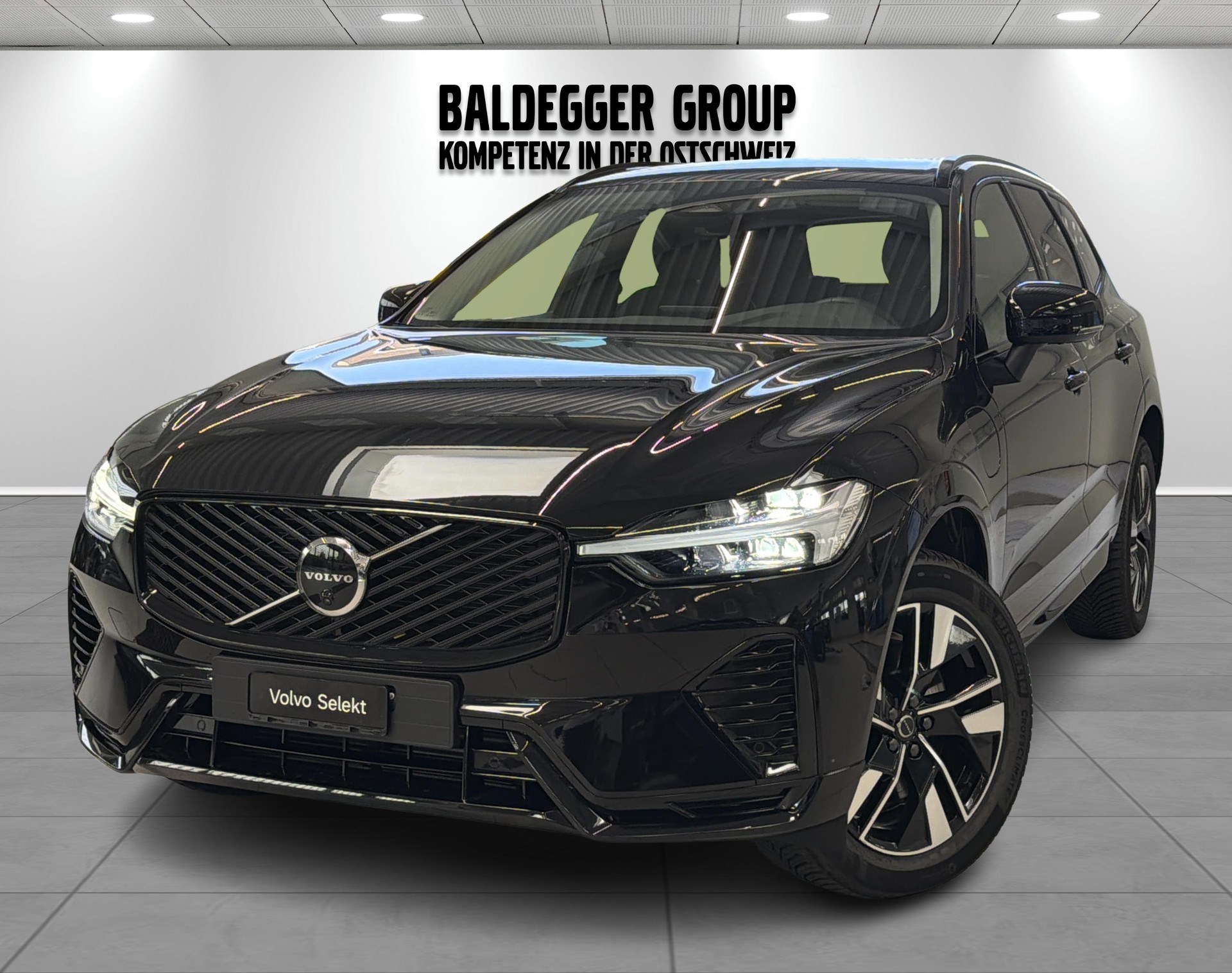 VOLVO XC60 2.0 T6 TE Plus Dark eAWD-image-0