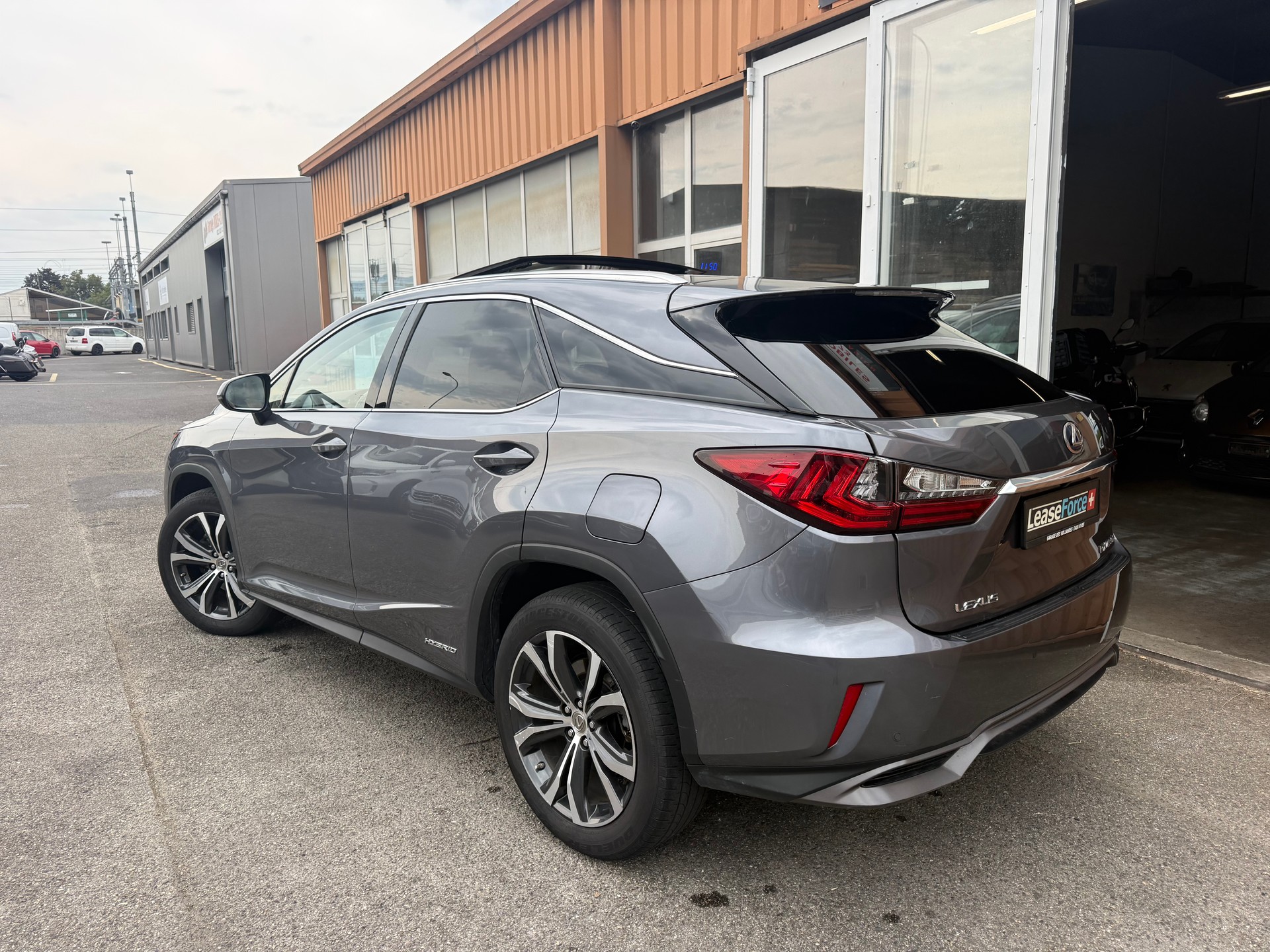 LEXUS RX 450h comfort AWD CVT-image-2