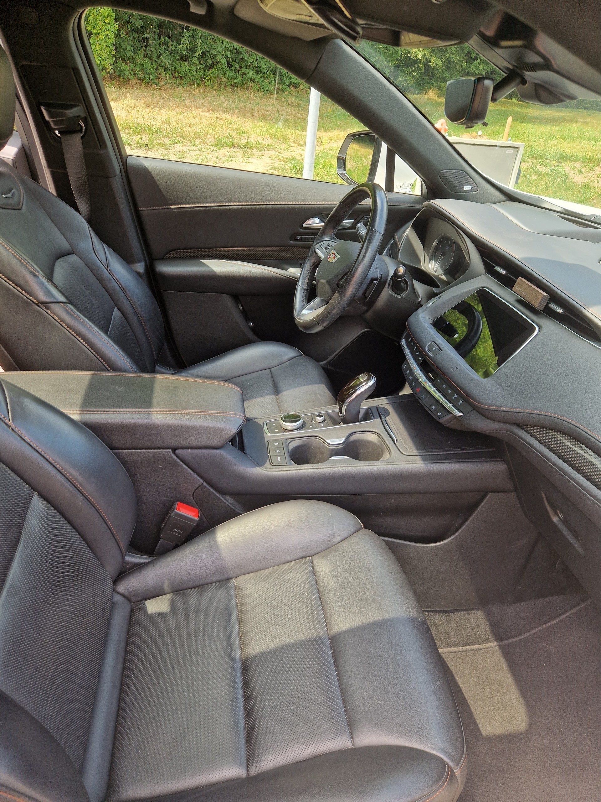 CADILLAC 2.0 T Premium Luxury AWD-image-3