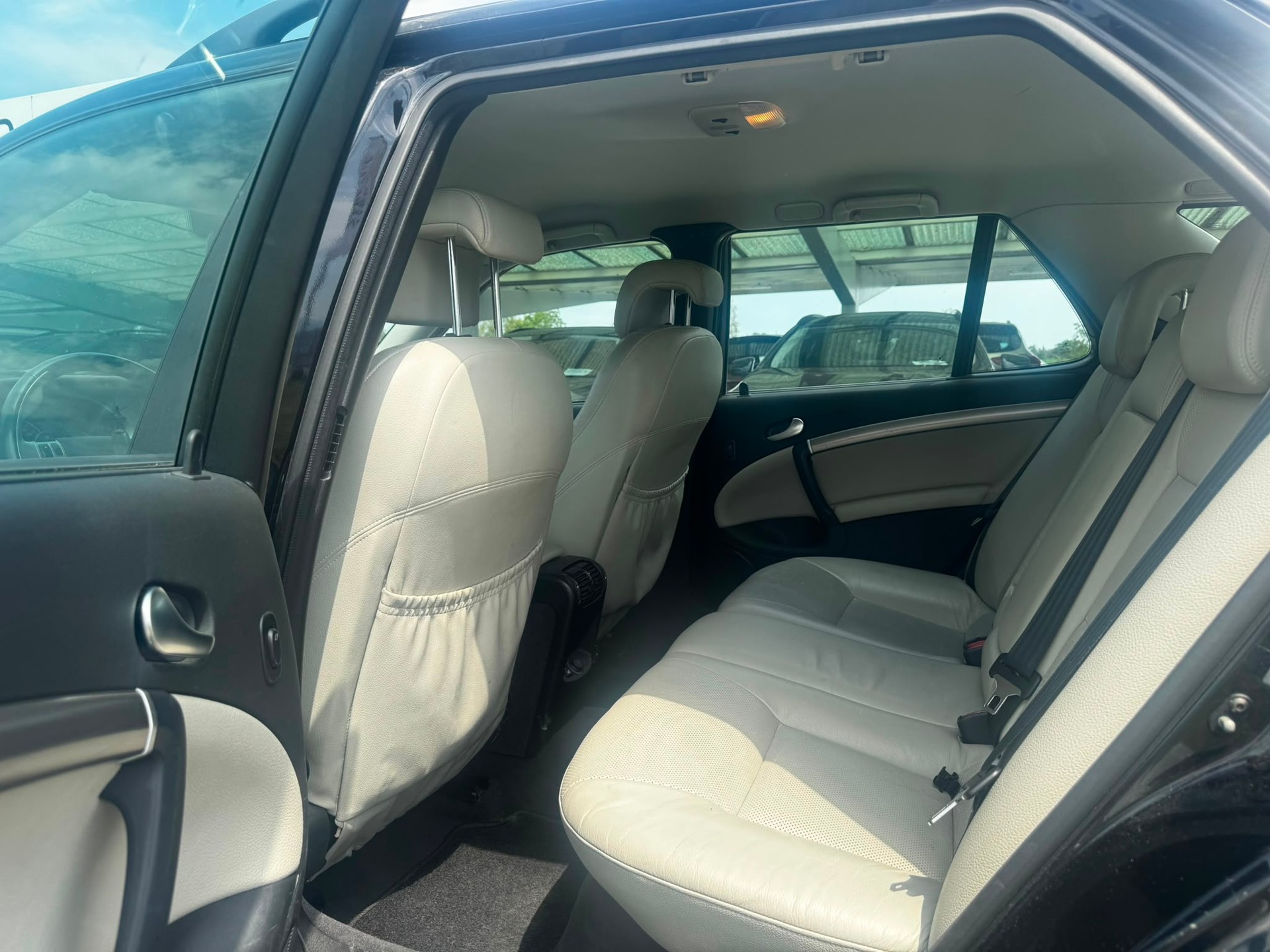 SAAB 9-5 2.3T Aero-image-10