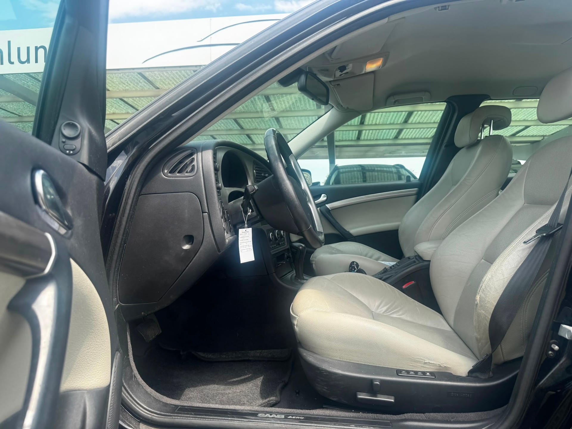 SAAB 9-5 2.3T Aero-image-8