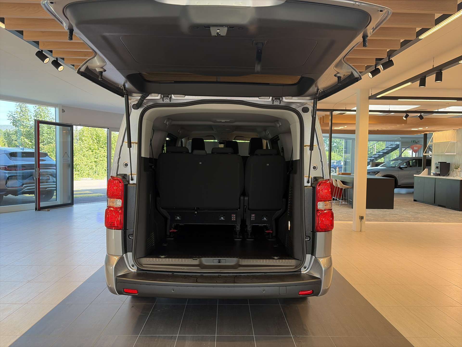 CITROEN Spacetourer 2.2 BlueHDi You XL EAT8-Automat 9-Plätzer-image-7