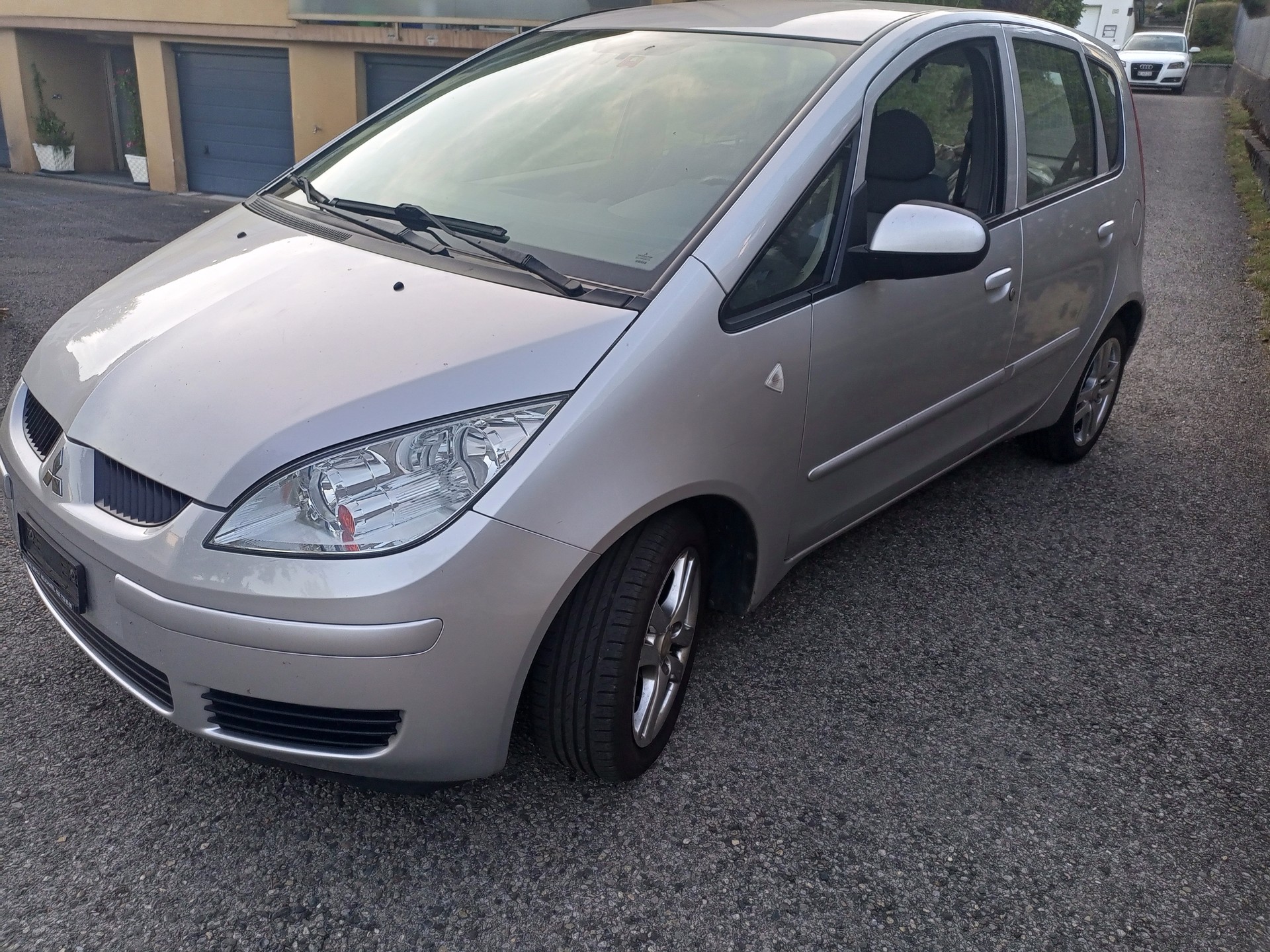MITSUBISHI Colt 1.3 16V Celebration 30