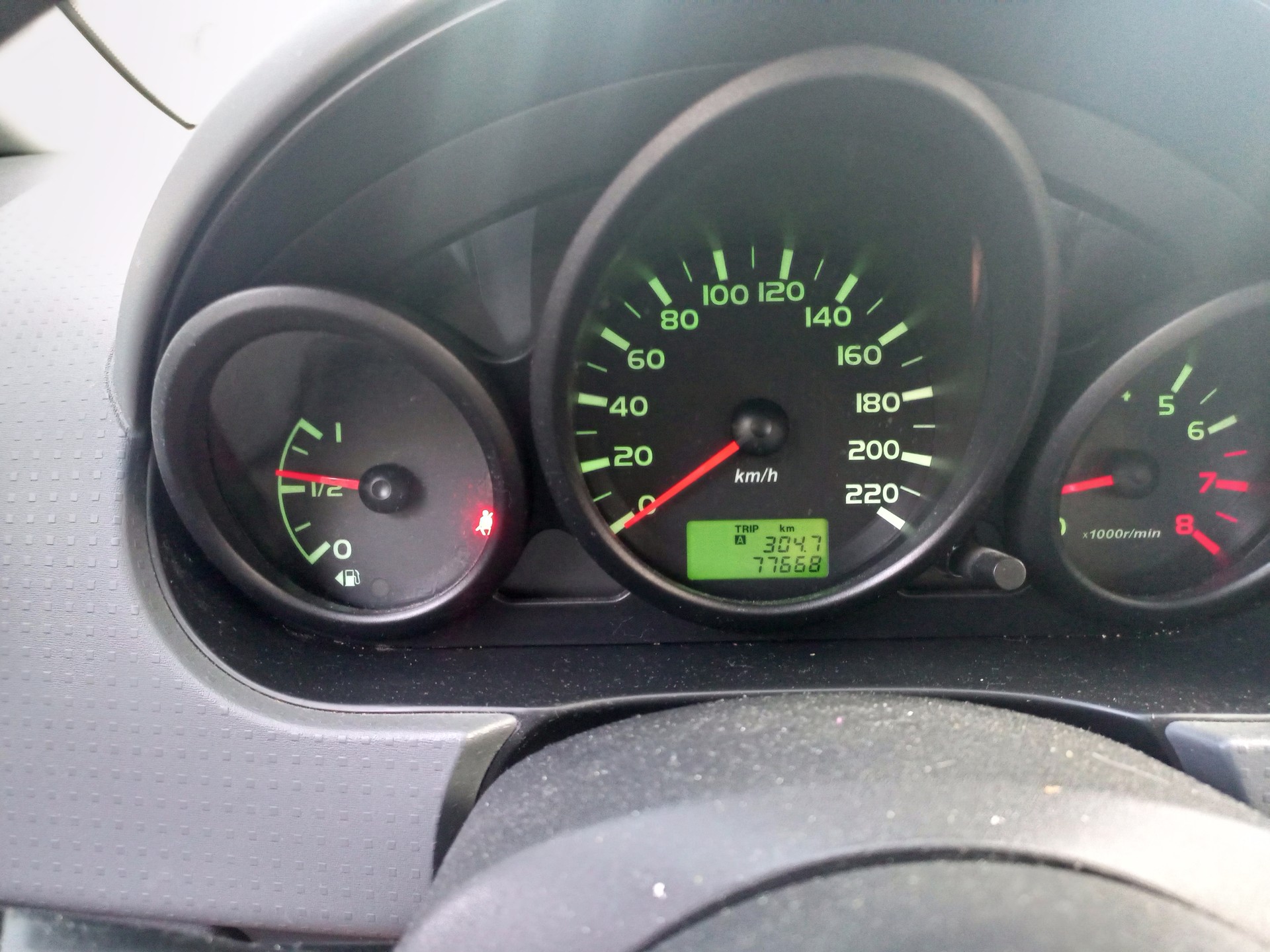 MITSUBISHI Colt 1.3 16V Celebration 30-image-5