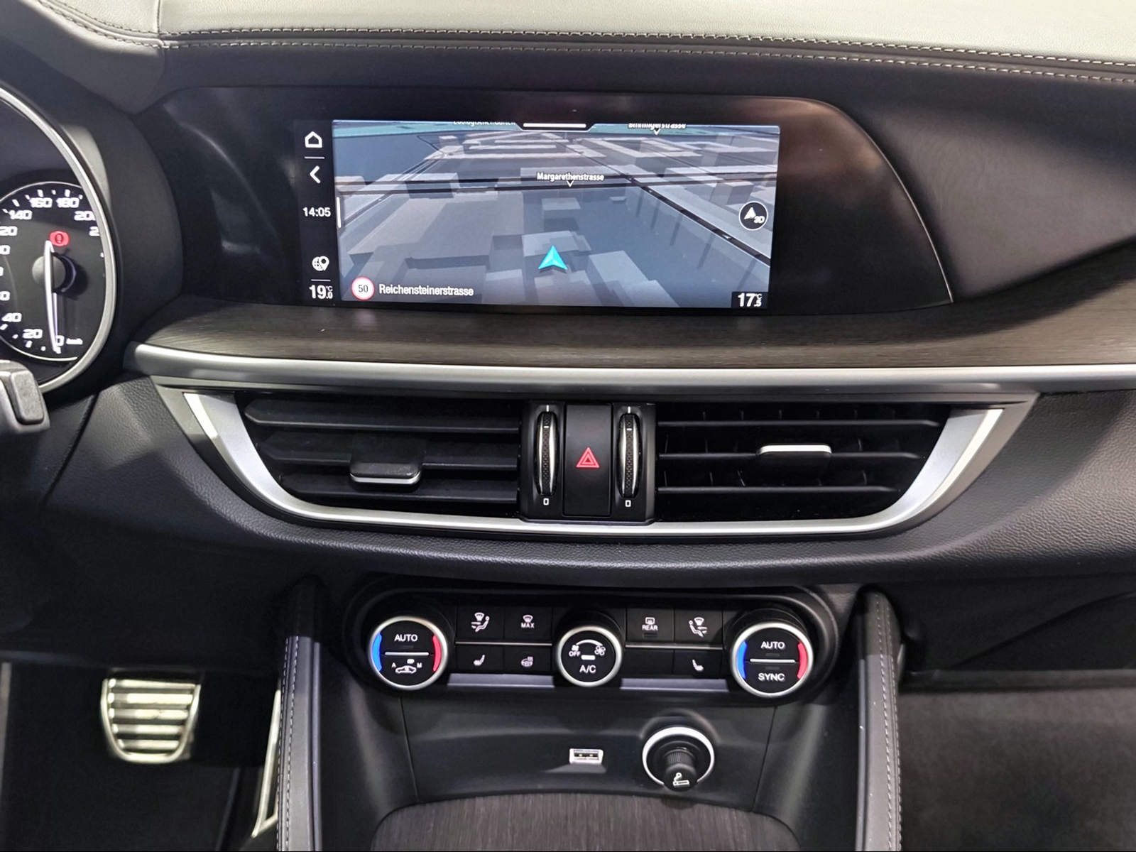 ALFA ROMEO Stelvio 2.0 TI Q4 Automatic-image-9