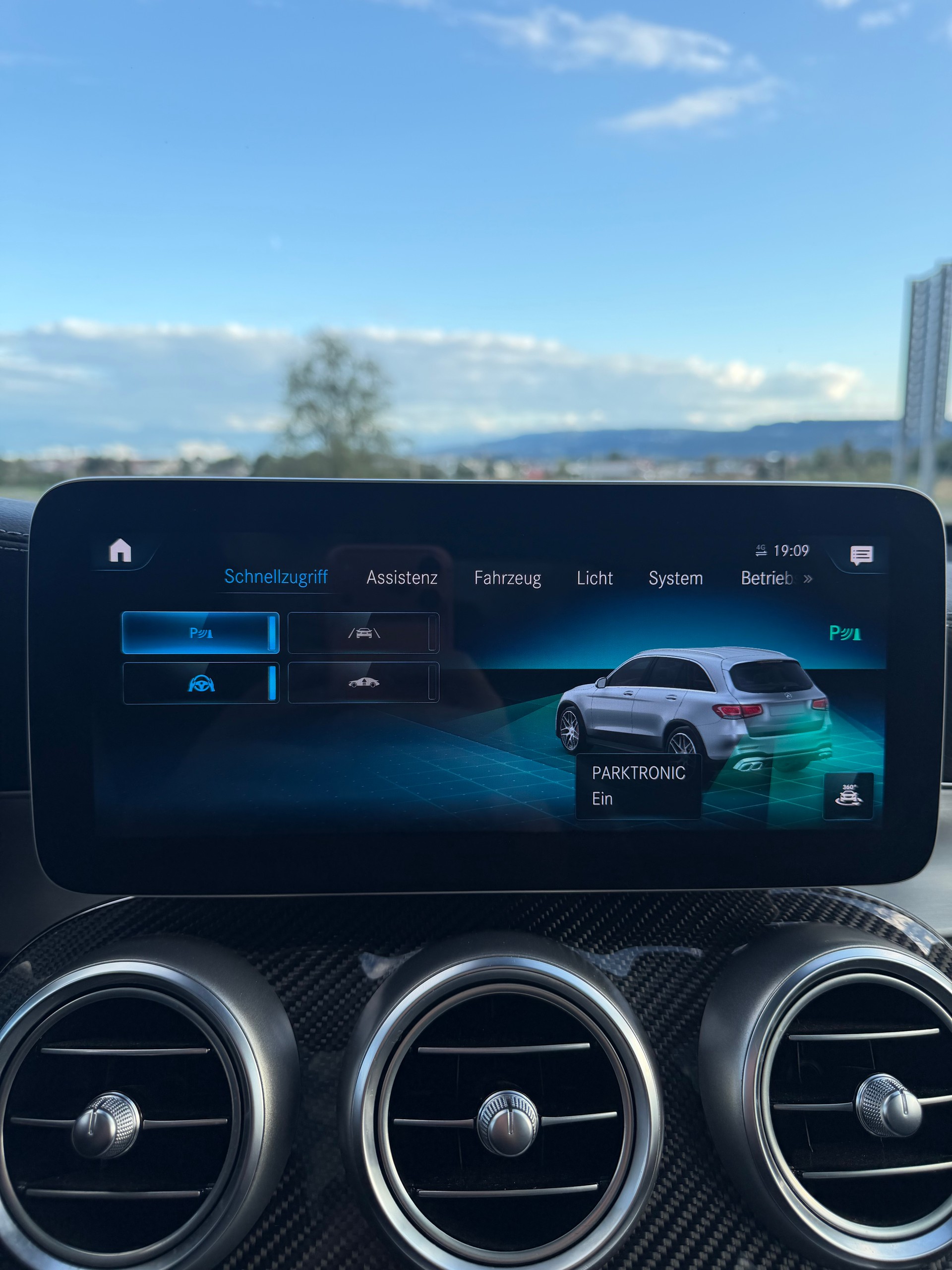 MERCEDES-BENZ GLC 63 S AMG 4m+-image-14