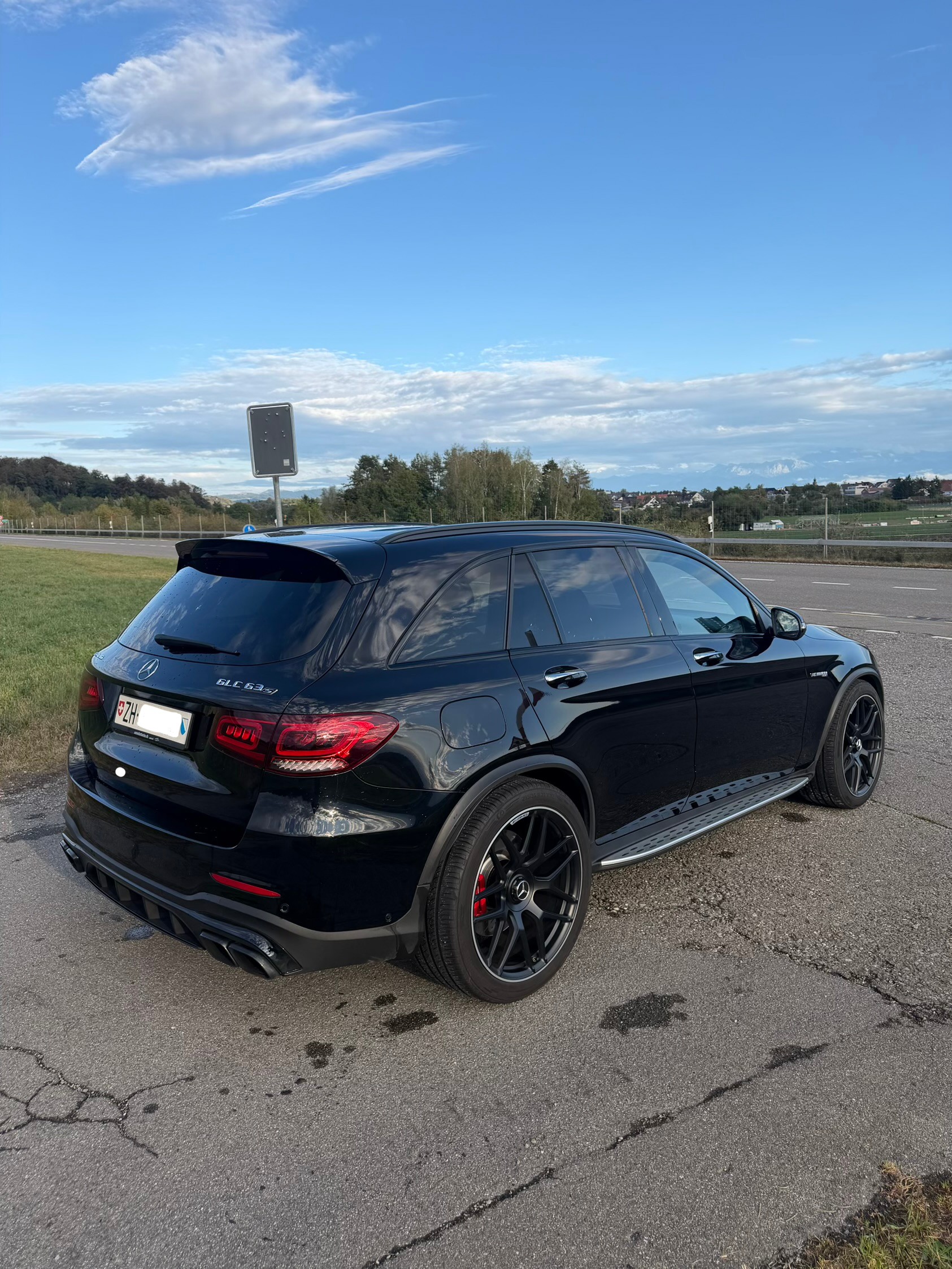 MERCEDES-BENZ GLC 63 S AMG 4m+-image-3
