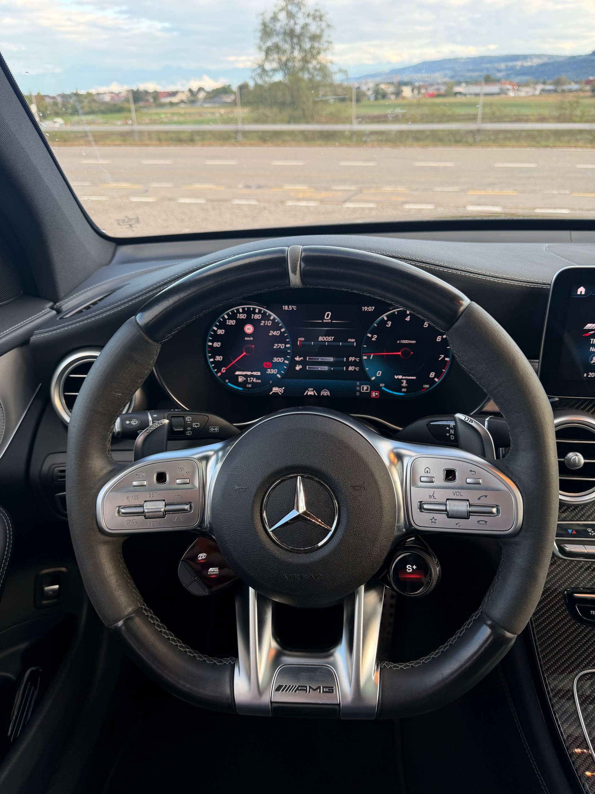 MERCEDES-BENZ GLC 63 S AMG 4m+-image-10