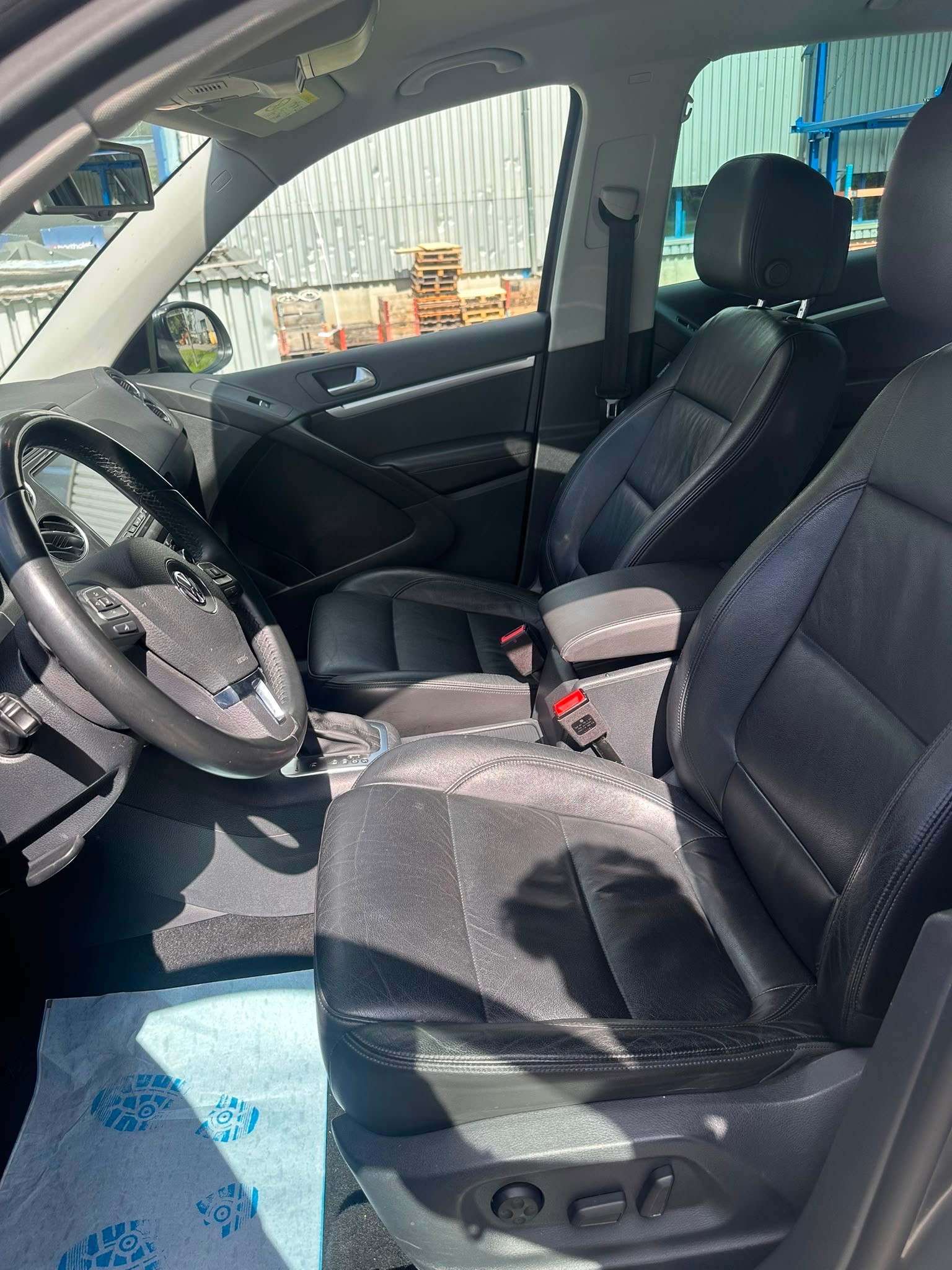 VW Tiguan 2.0 TSI Design 4Motion DSG-image-6