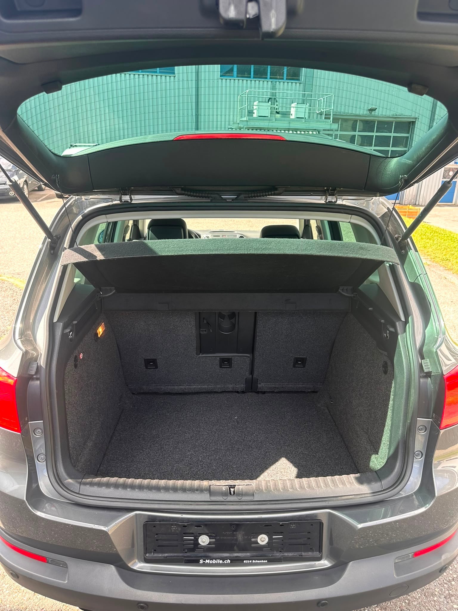 VW Tiguan 2.0 TSI Design 4Motion DSG-image-14