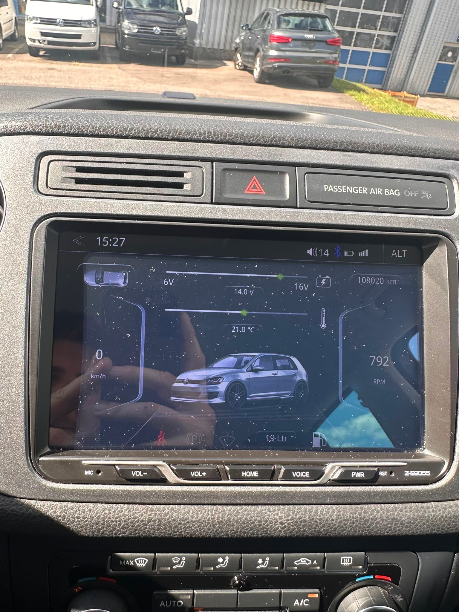 VW Tiguan 2.0 TSI Design 4Motion DSG-image-9