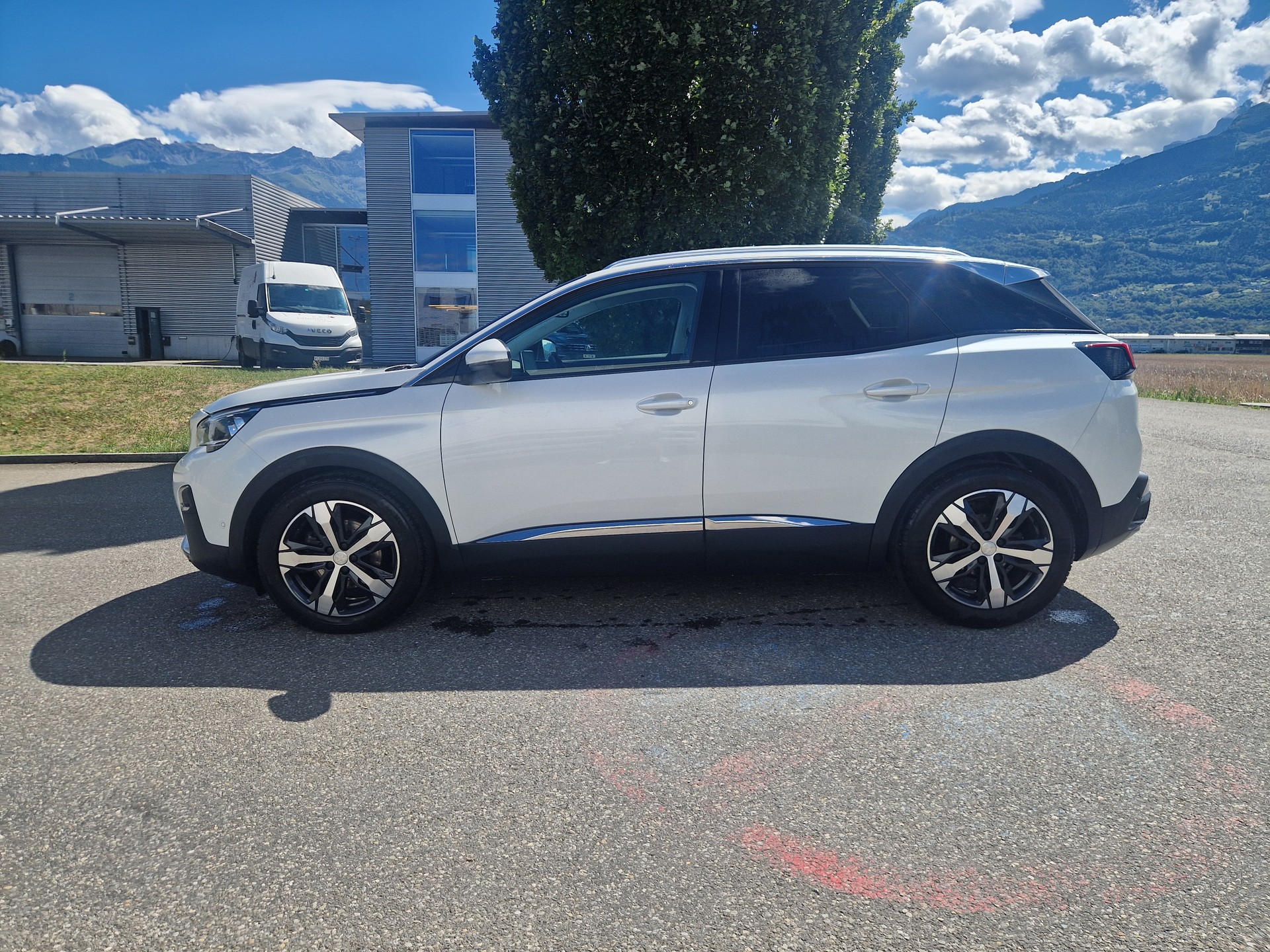 PEUGEOT 3008 1.2 PureTech Allure EAT-image-3