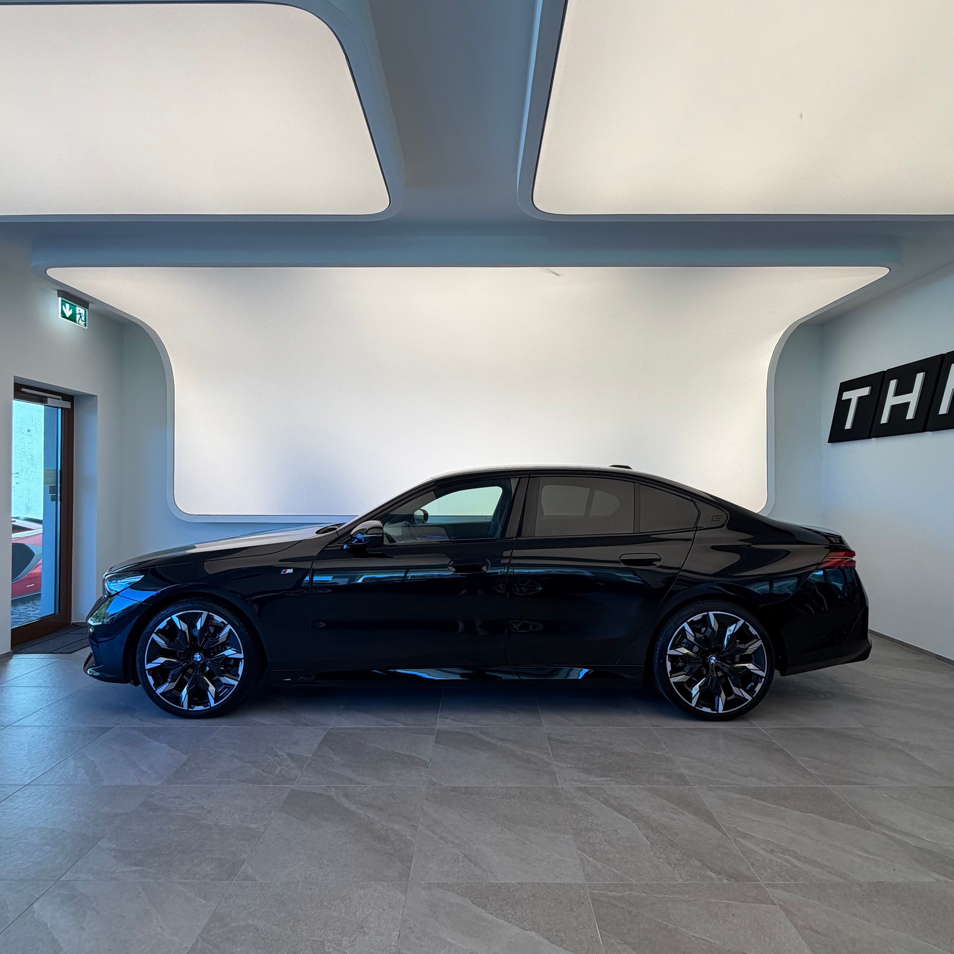 BMW 520i 48V M Sport Steptronic-showroom-element-2