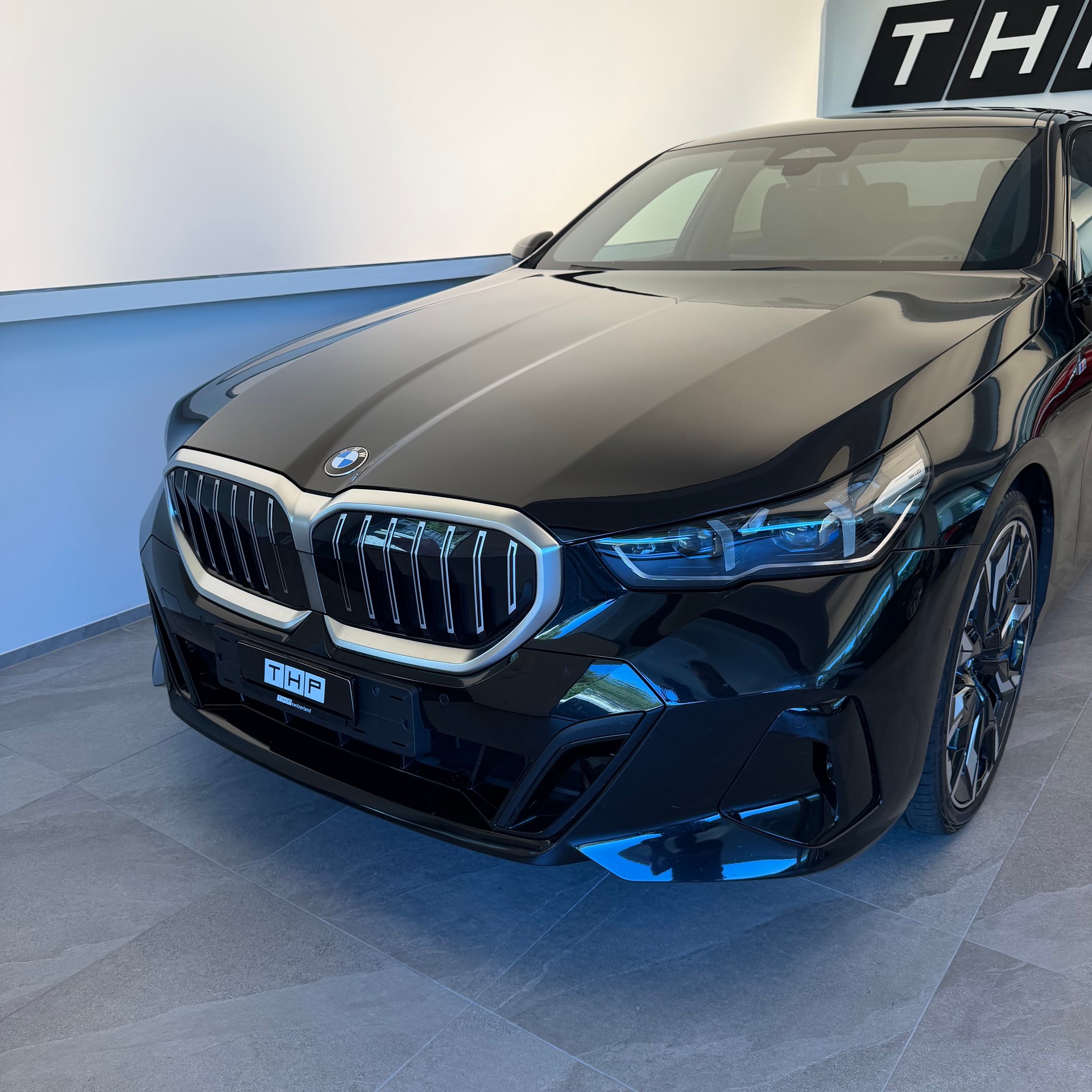 BMW 520i 48V M Sport Steptronic-showroom-element-1