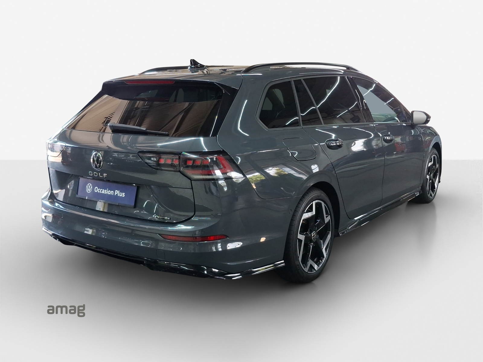 VW Golf Variant 2.0 TSI R-Line DSG 4 Motion-image-4