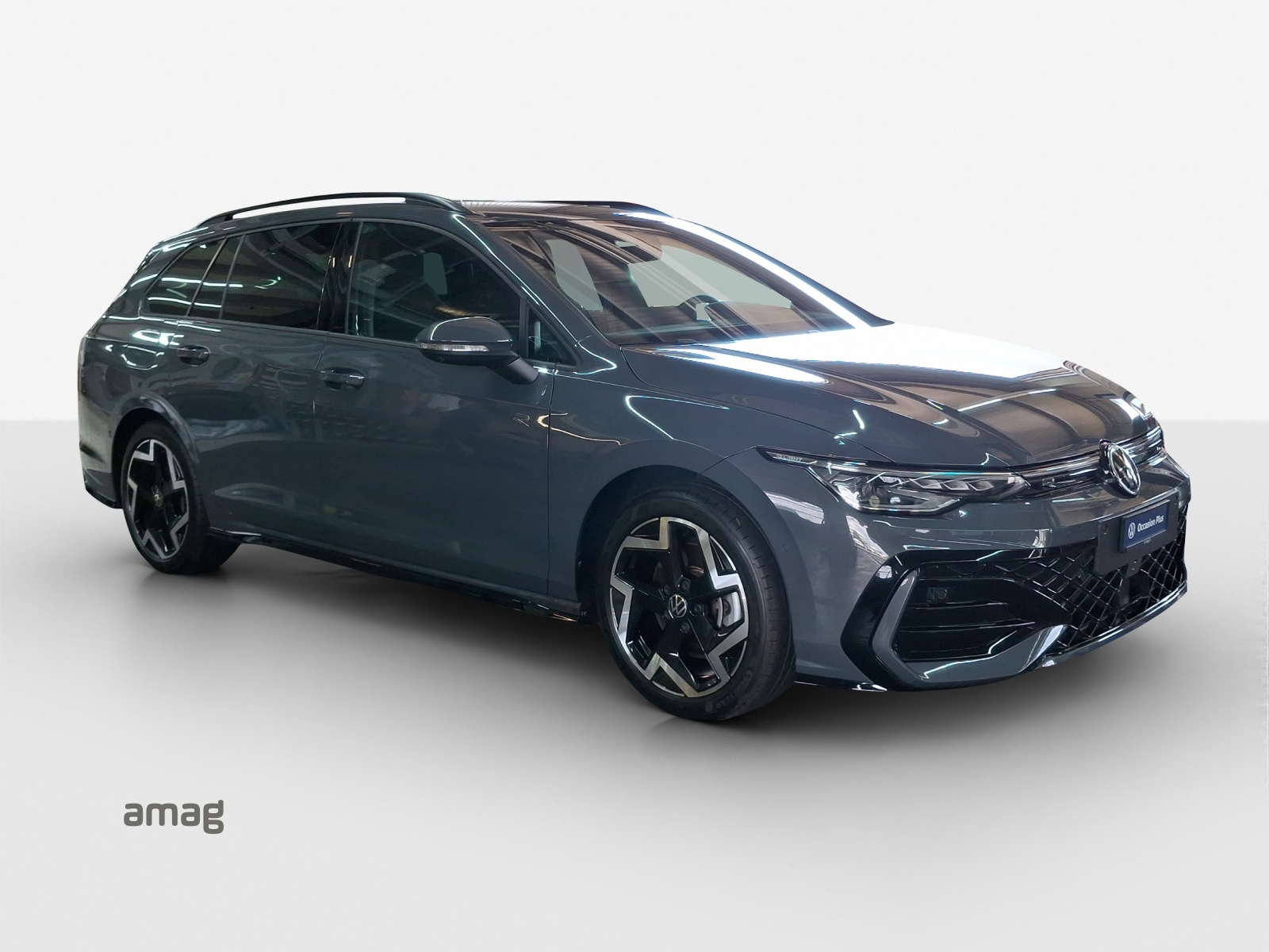 VW Golf Variant 2.0 TSI R-Line DSG 4 Motion-image-5