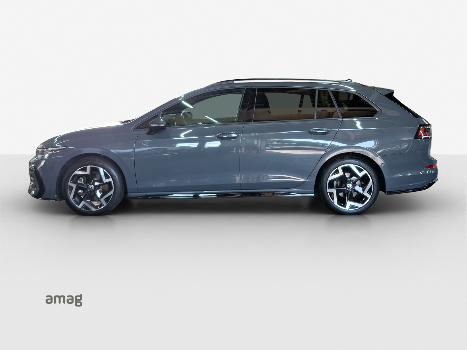 VW Golf Variant 2.0 TSI R-Line DSG 4 Motion-image-1