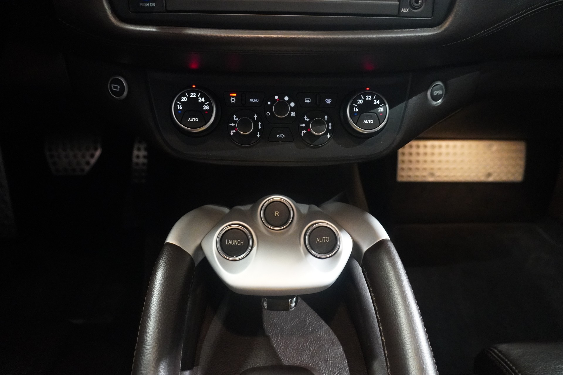 FERRARI FF-image-10